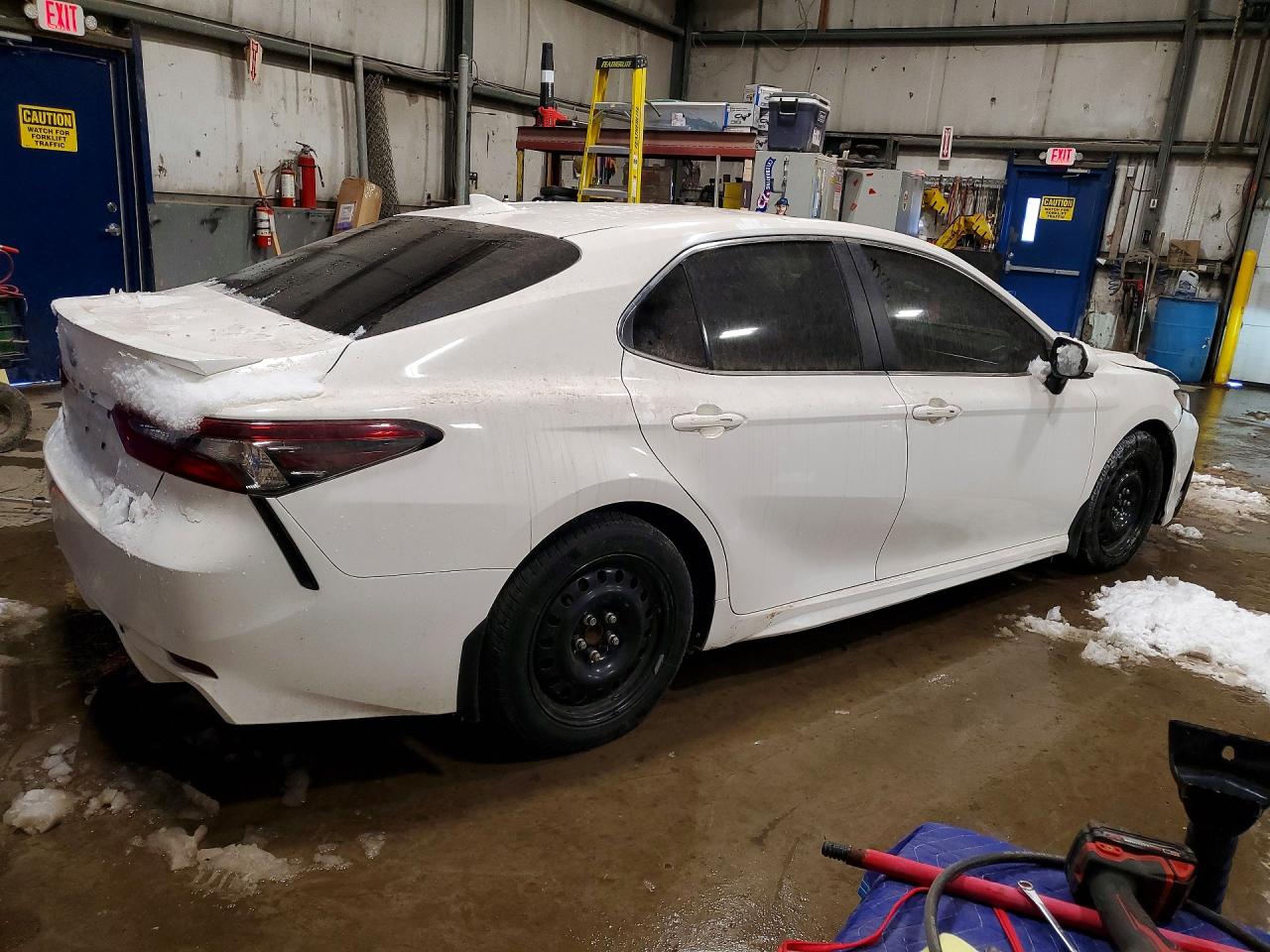 2023 TOYOTA CAMRY XLE photo 7