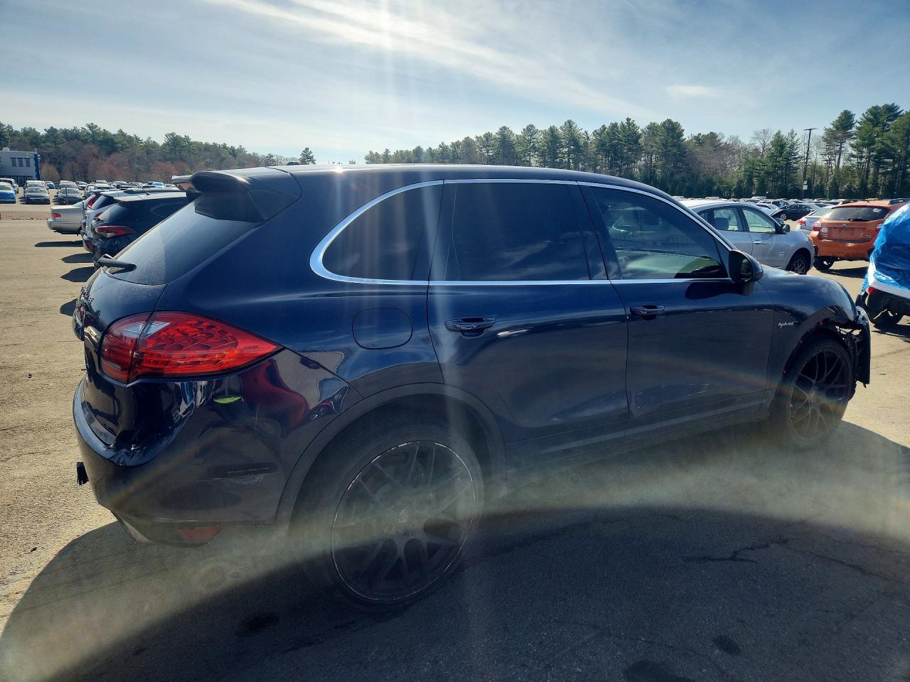 2011 PORSCHE CAYENNE S HYBRID photo 7