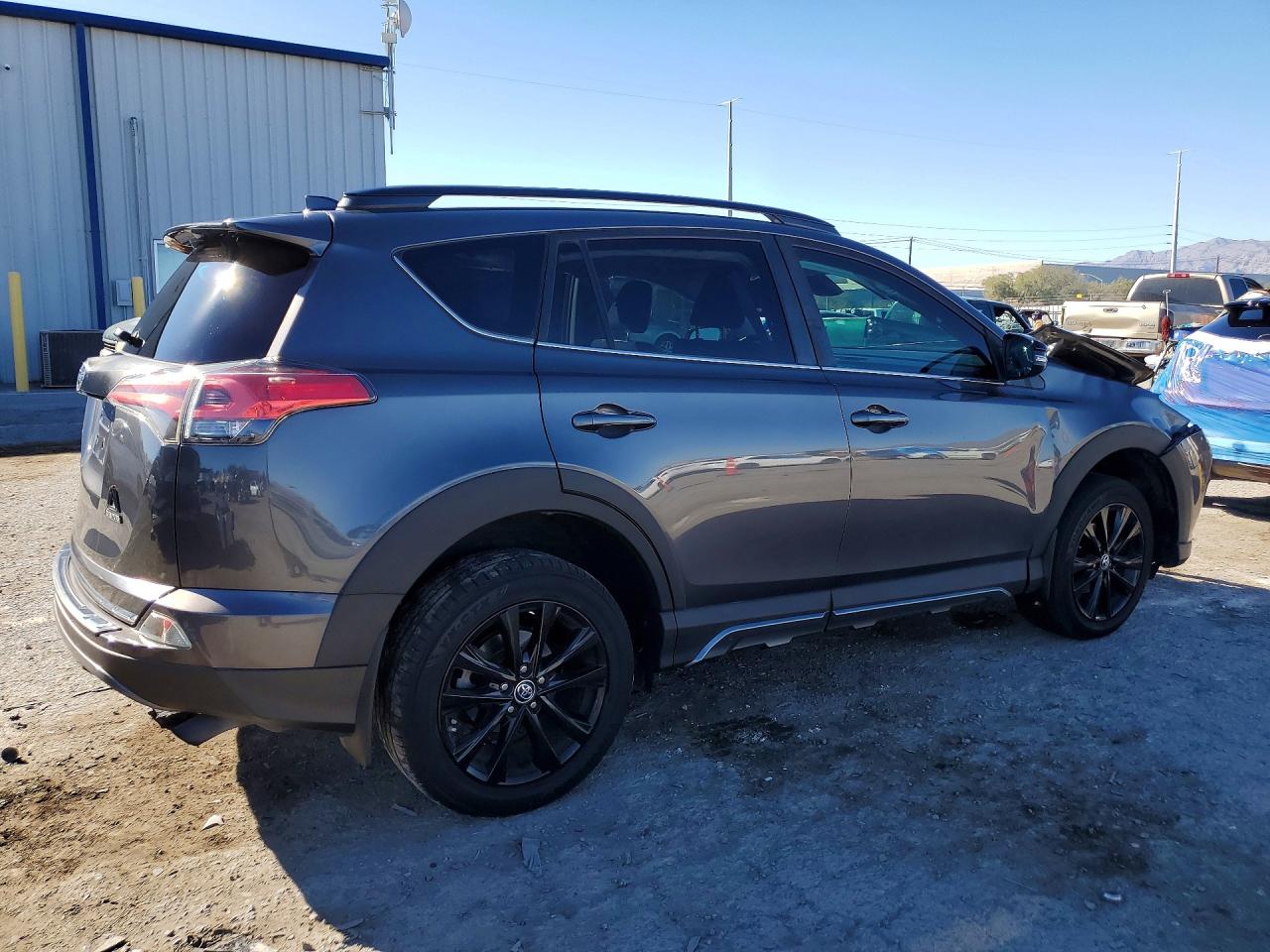 2018 TOYOTA RAV4 ADVENTURE photo 5