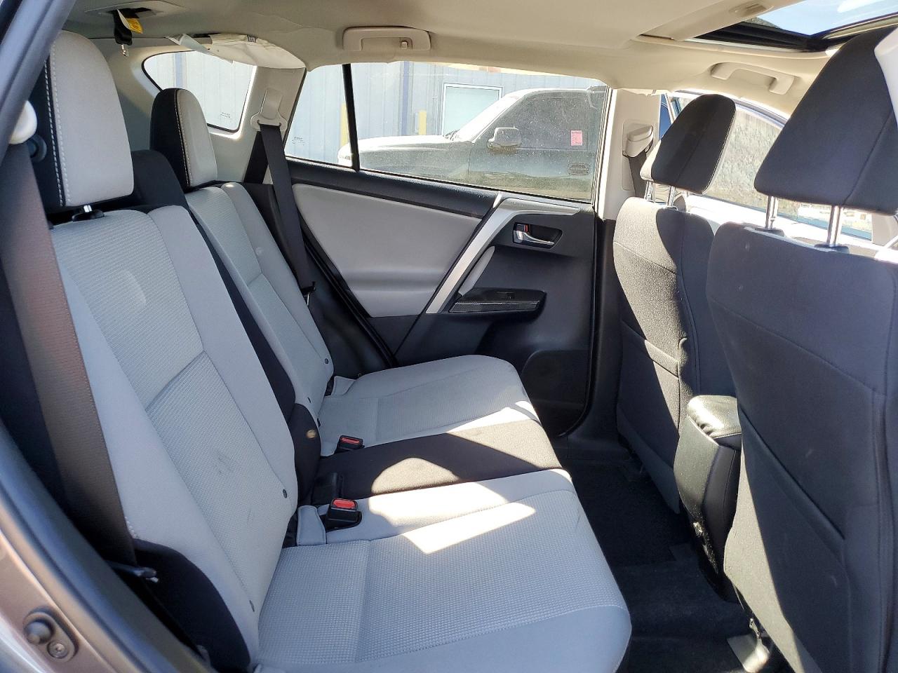2018 TOYOTA RAV4 ADVENTURE photo 21