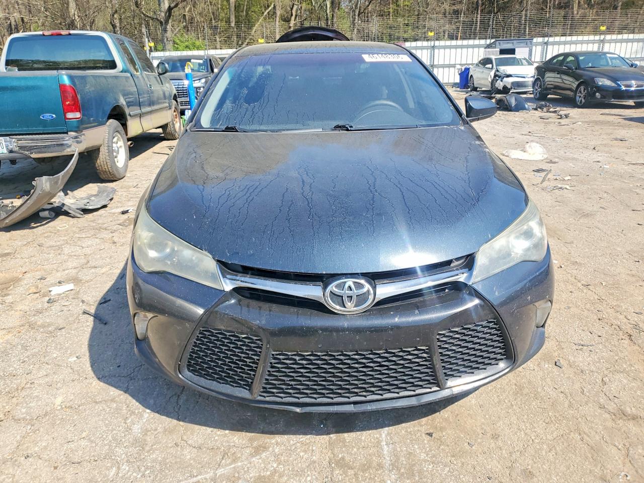 2016 TOYOTA CAMRY SE photo 17