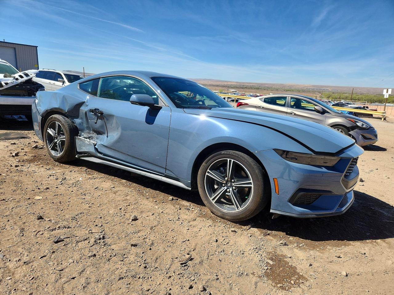 2025 FORD MUSTANG photo 4