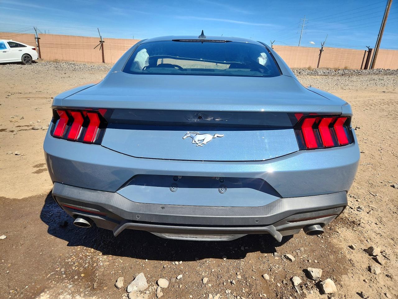 2025 FORD MUSTANG photo 6