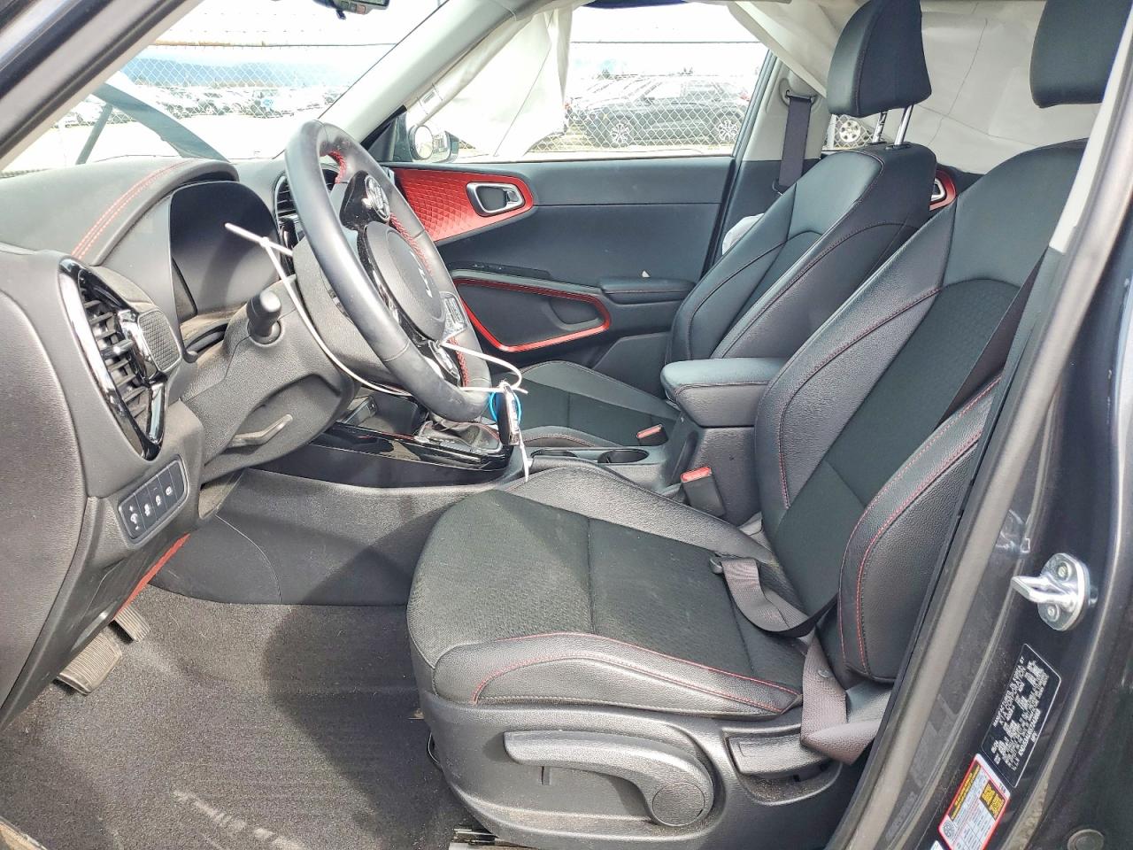 2025 KIA SOUL GT-LINE photo 7