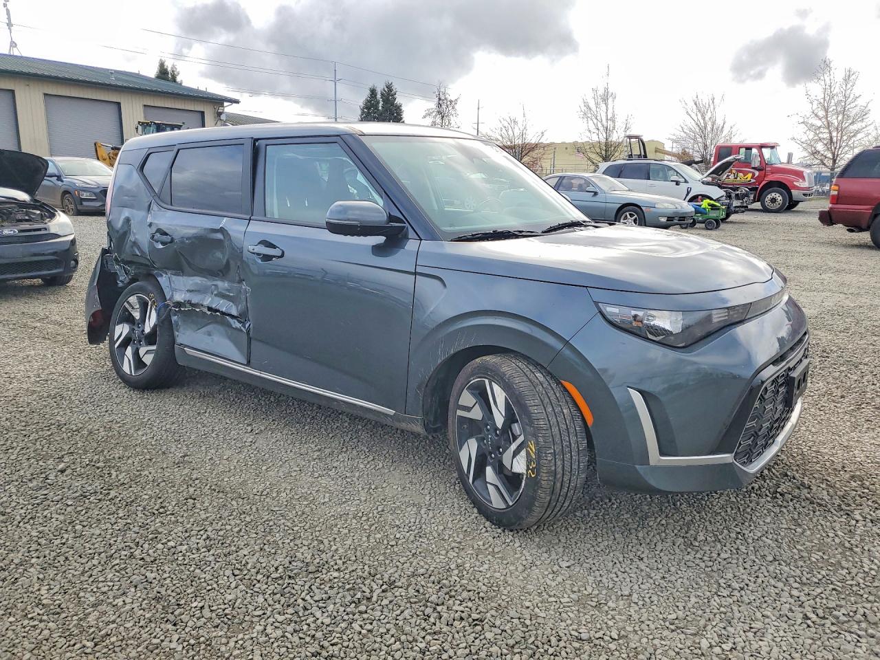 2025 KIA SOUL GT-LINE photo 4