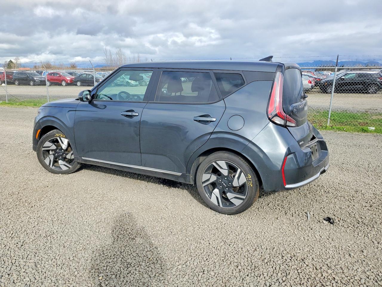 2025 KIA SOUL GT-LINE photo 2