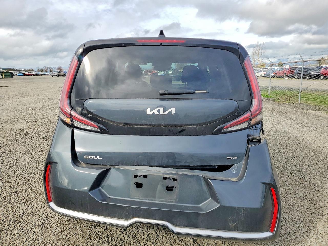 2025 KIA SOUL GT-LINE photo 6