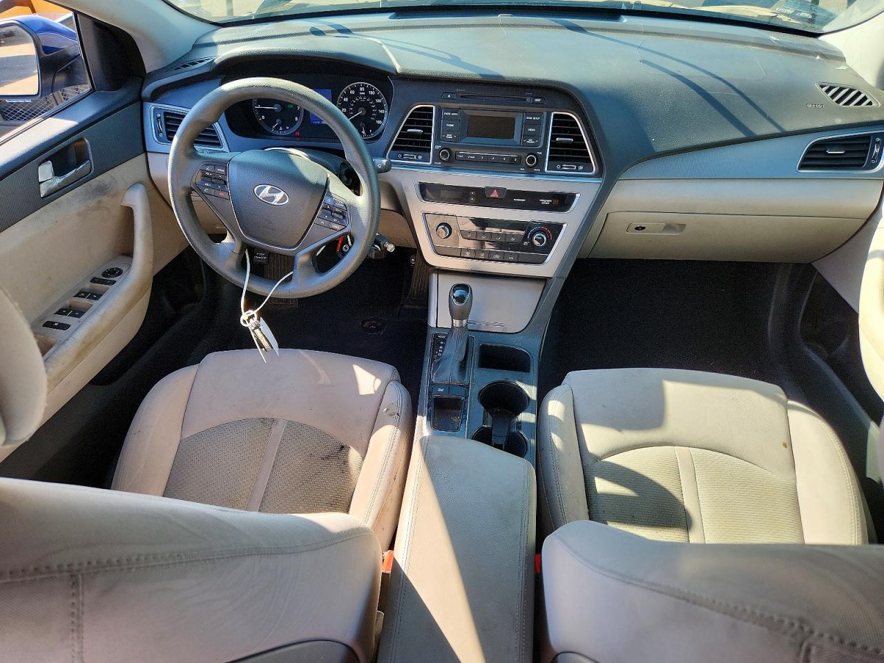 2015 HYUNDAI SONATA SE photo 8