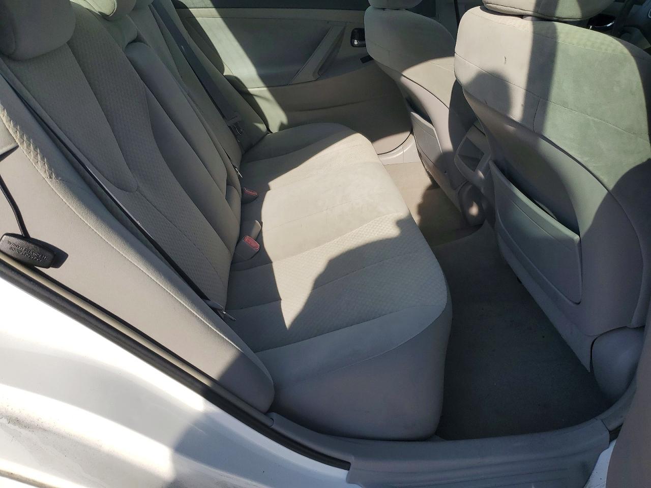 2009 TOYOTA CAMRY BASE photo 28