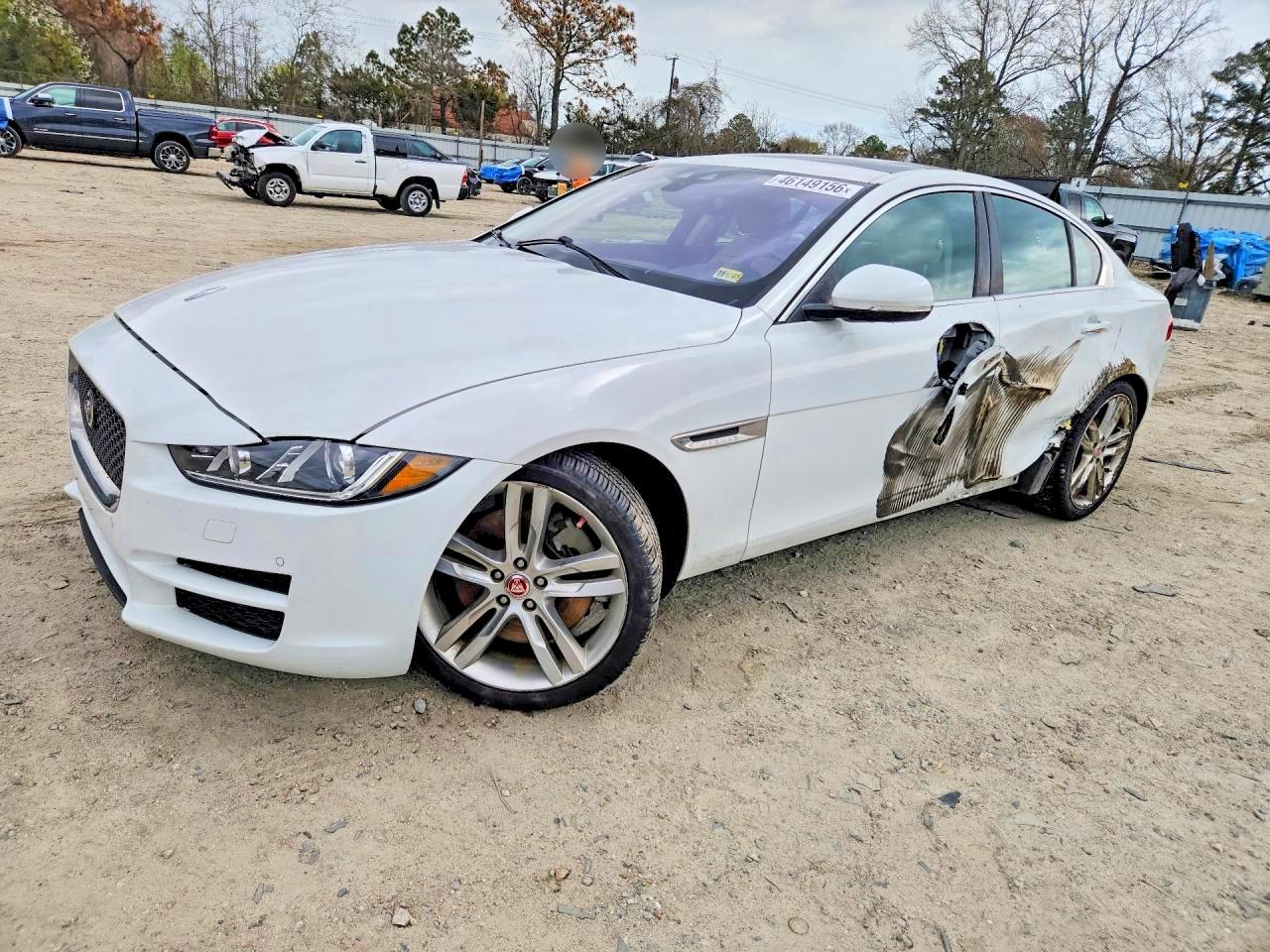 2017 JAGUAR XE