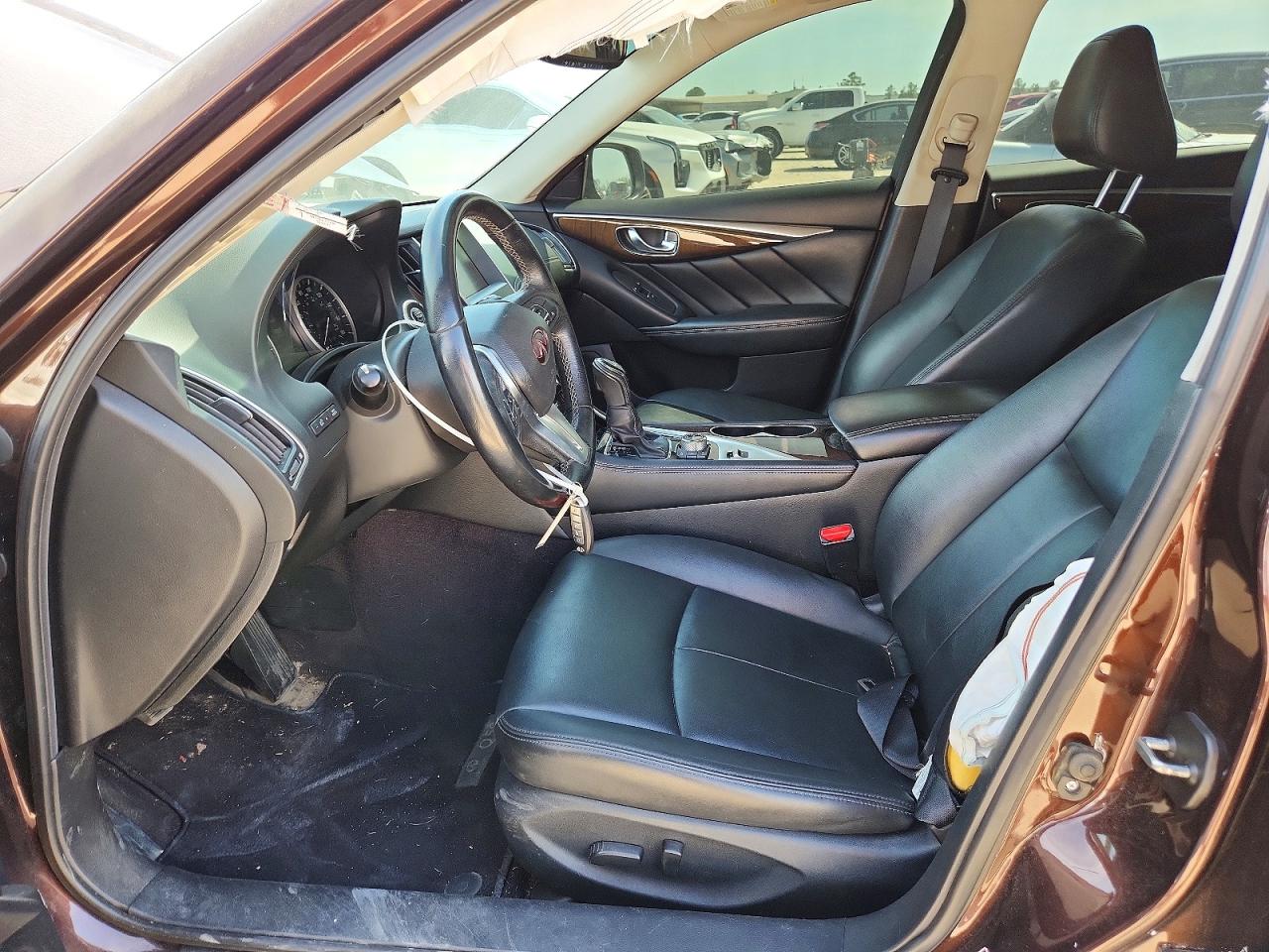 2018 INFINITI Q50 photo 13