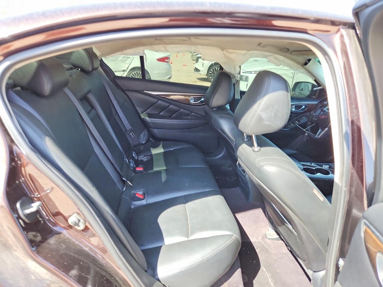 2018 INFINITI Q50 photo 19