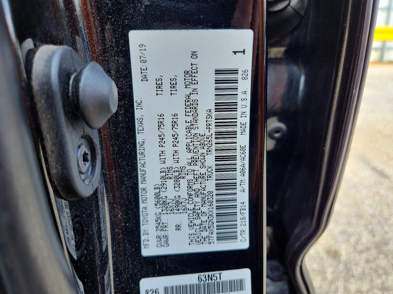 2019 TOYOTA TACOMA SR photo 23