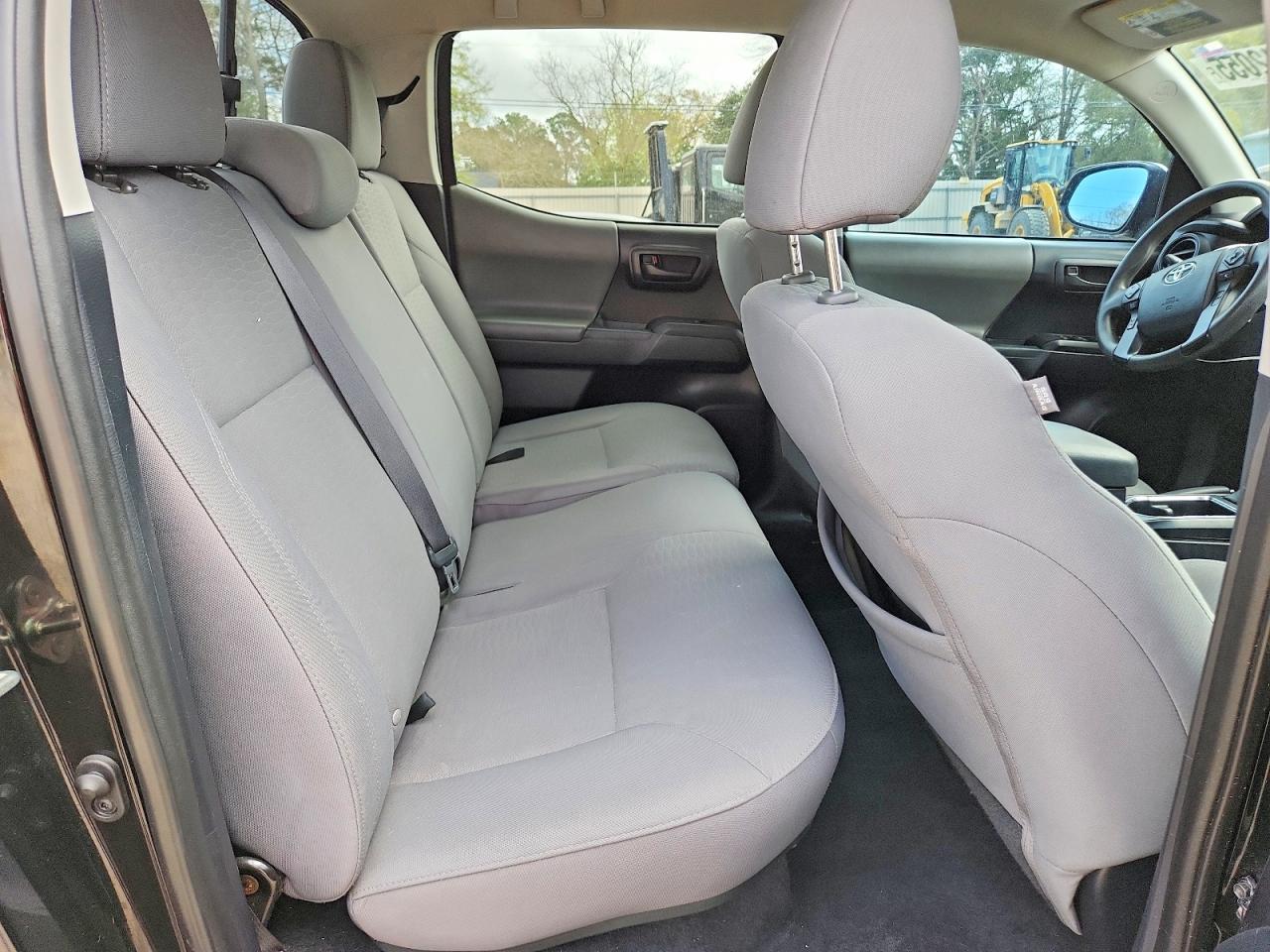 2019 TOYOTA TACOMA SR photo 19