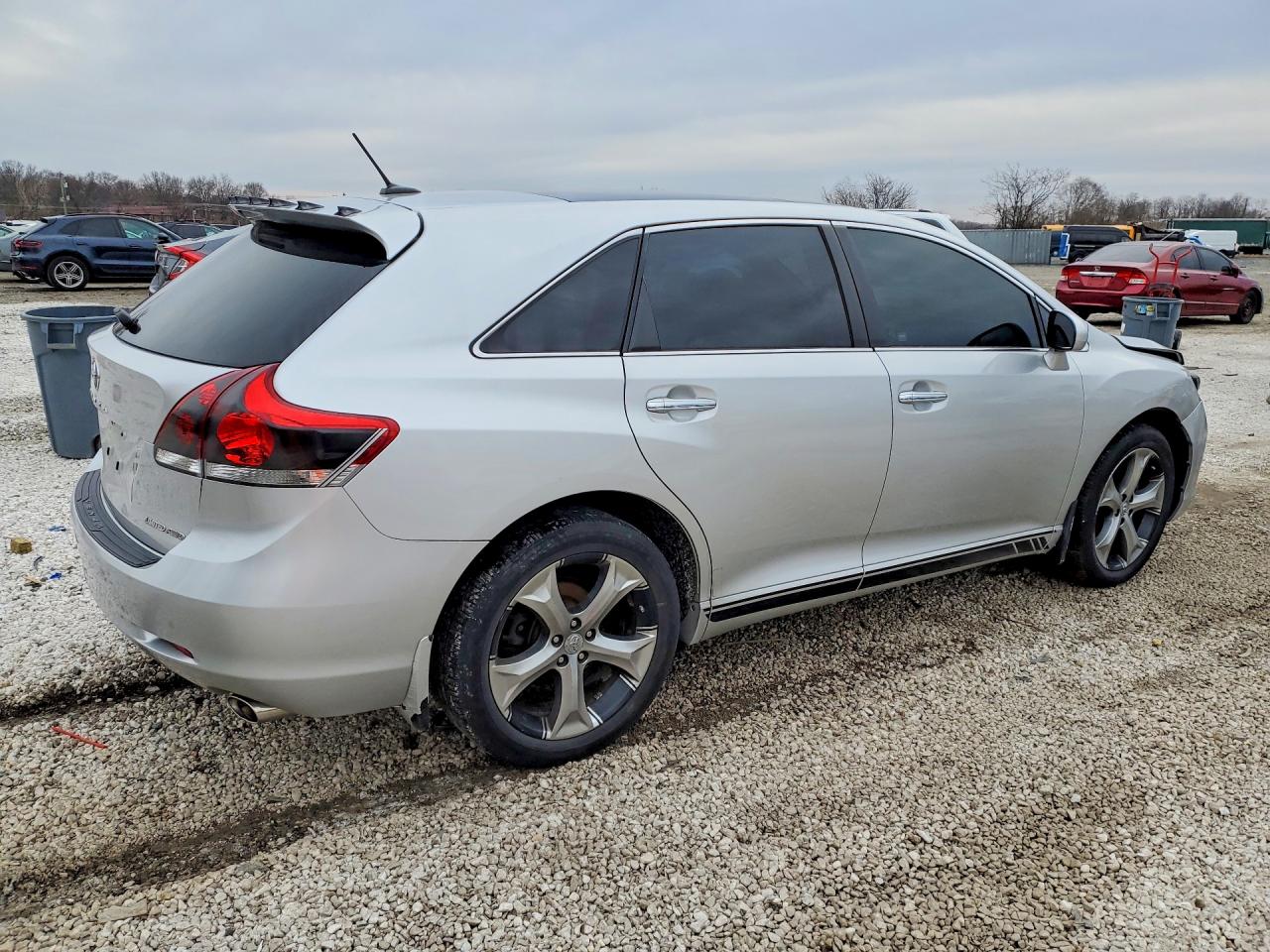 2012 TOYOTA VENZA LIMITED photo 5