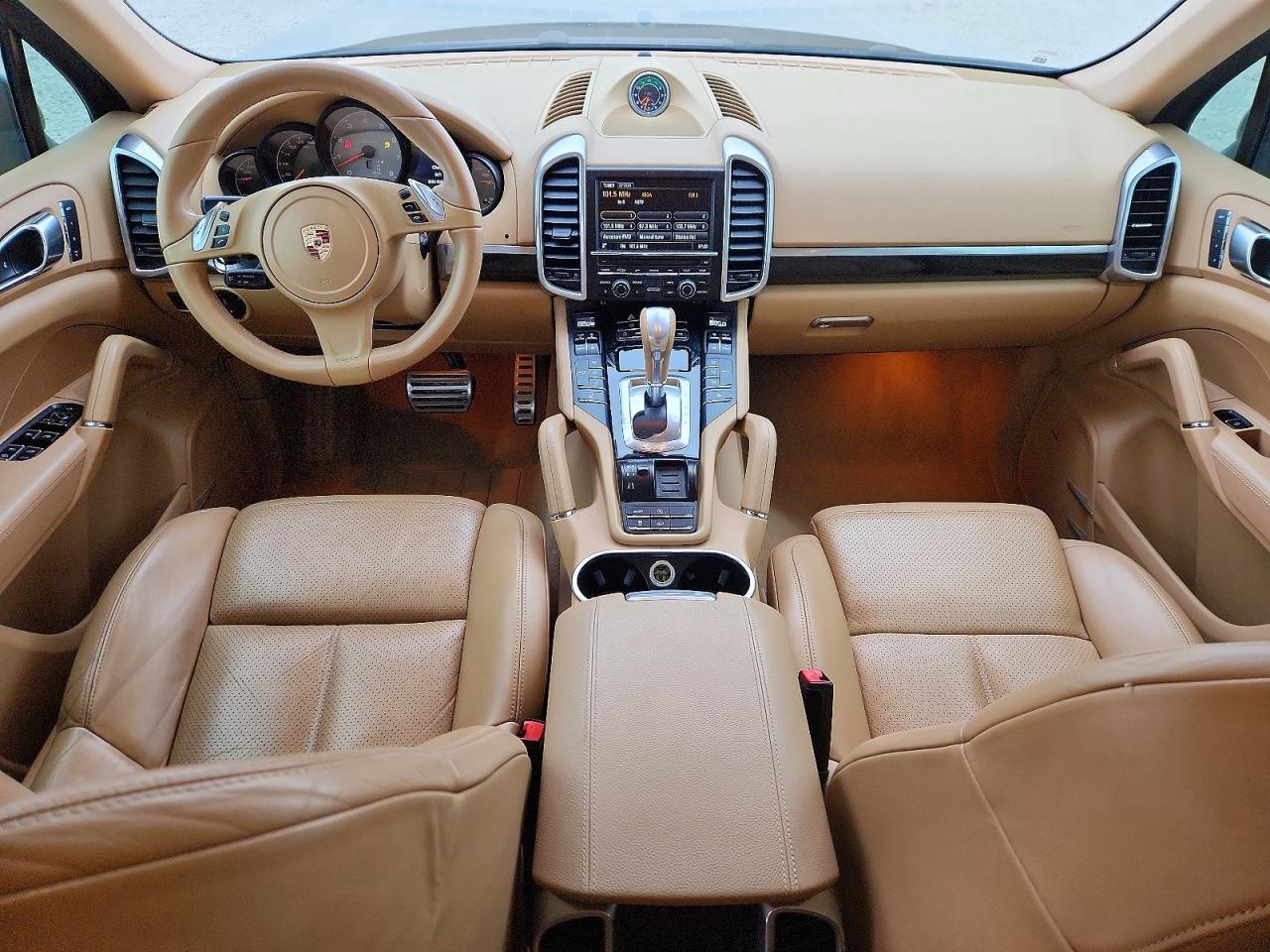 2013 PORSCHE CAYENNE S photo 22