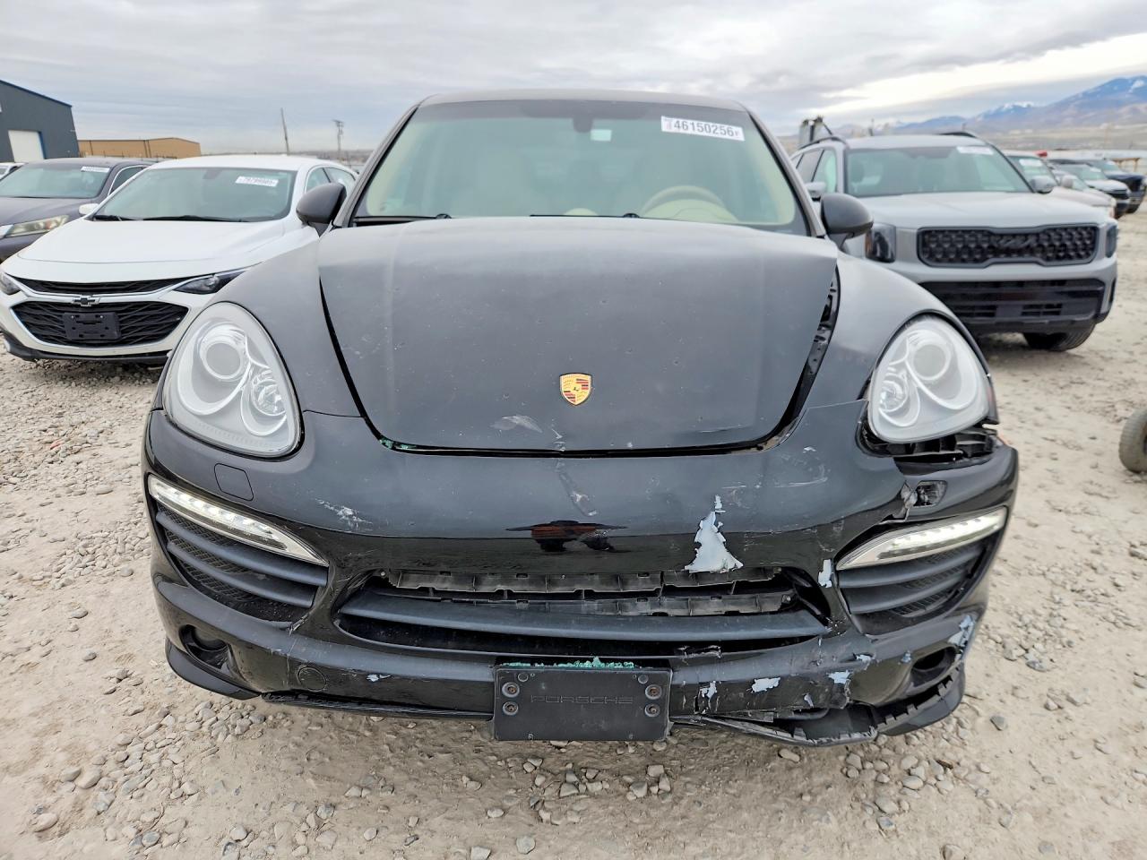 2013 PORSCHE CAYENNE S photo 13
