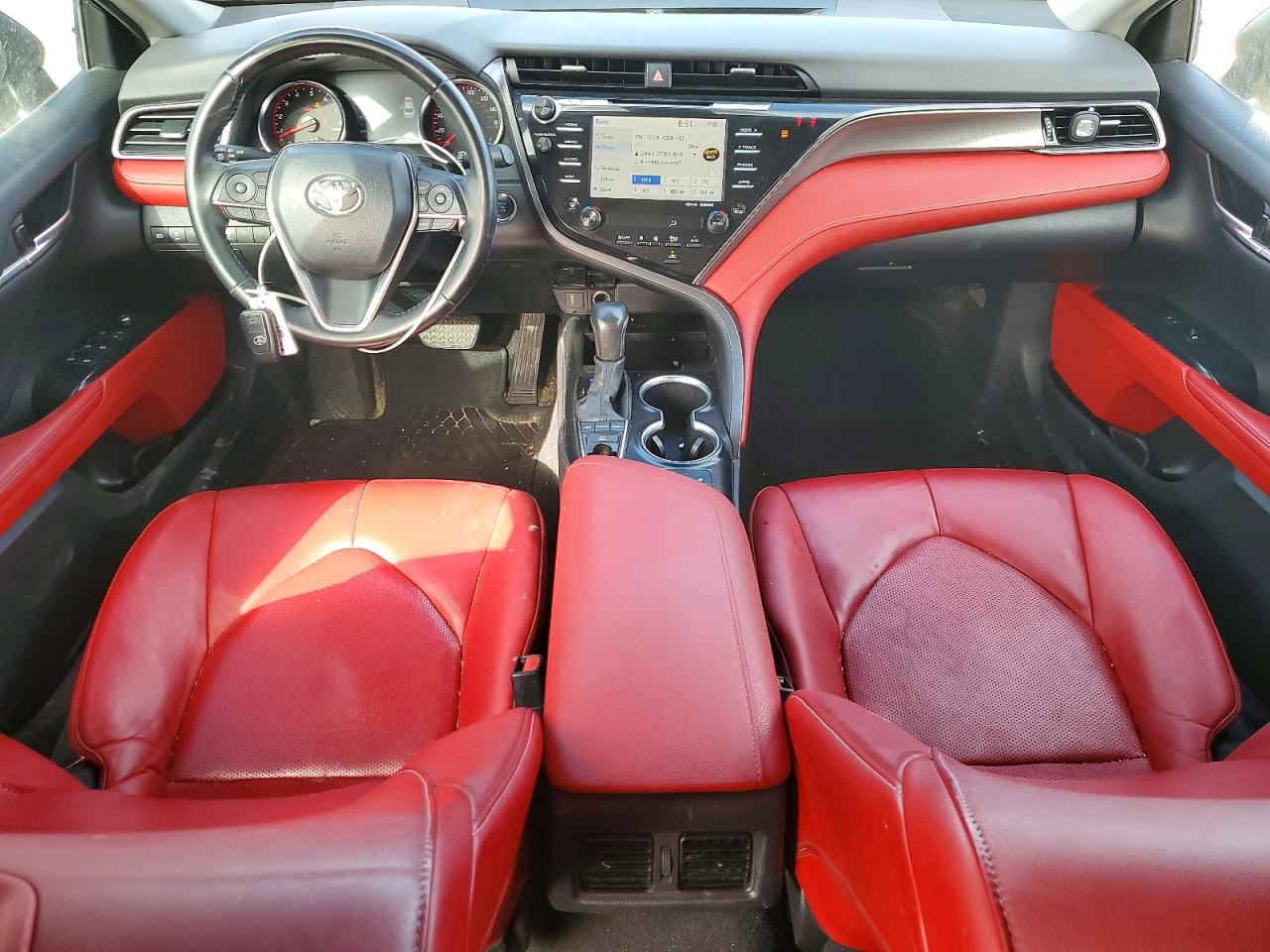 2020 TOYOTA CAMRY XSE photo 22