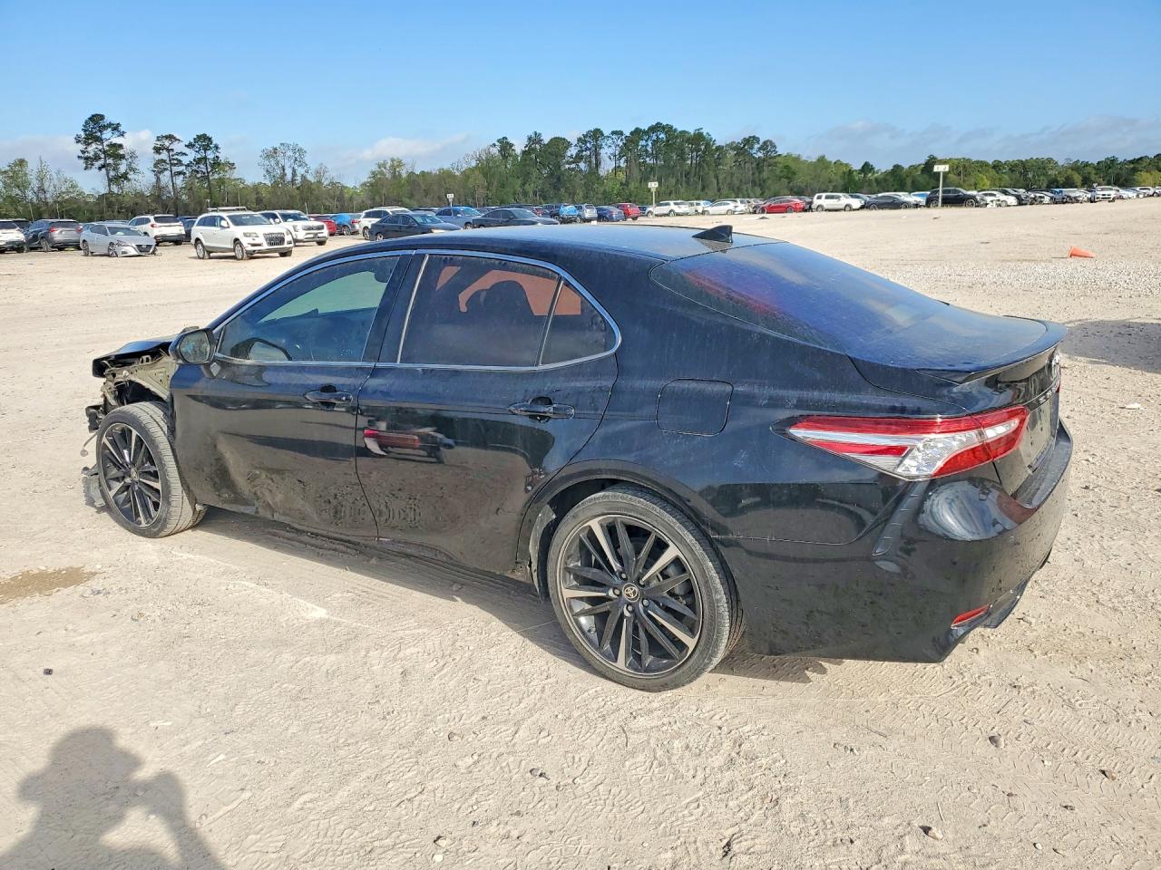 2020 TOYOTA CAMRY XSE photo 4