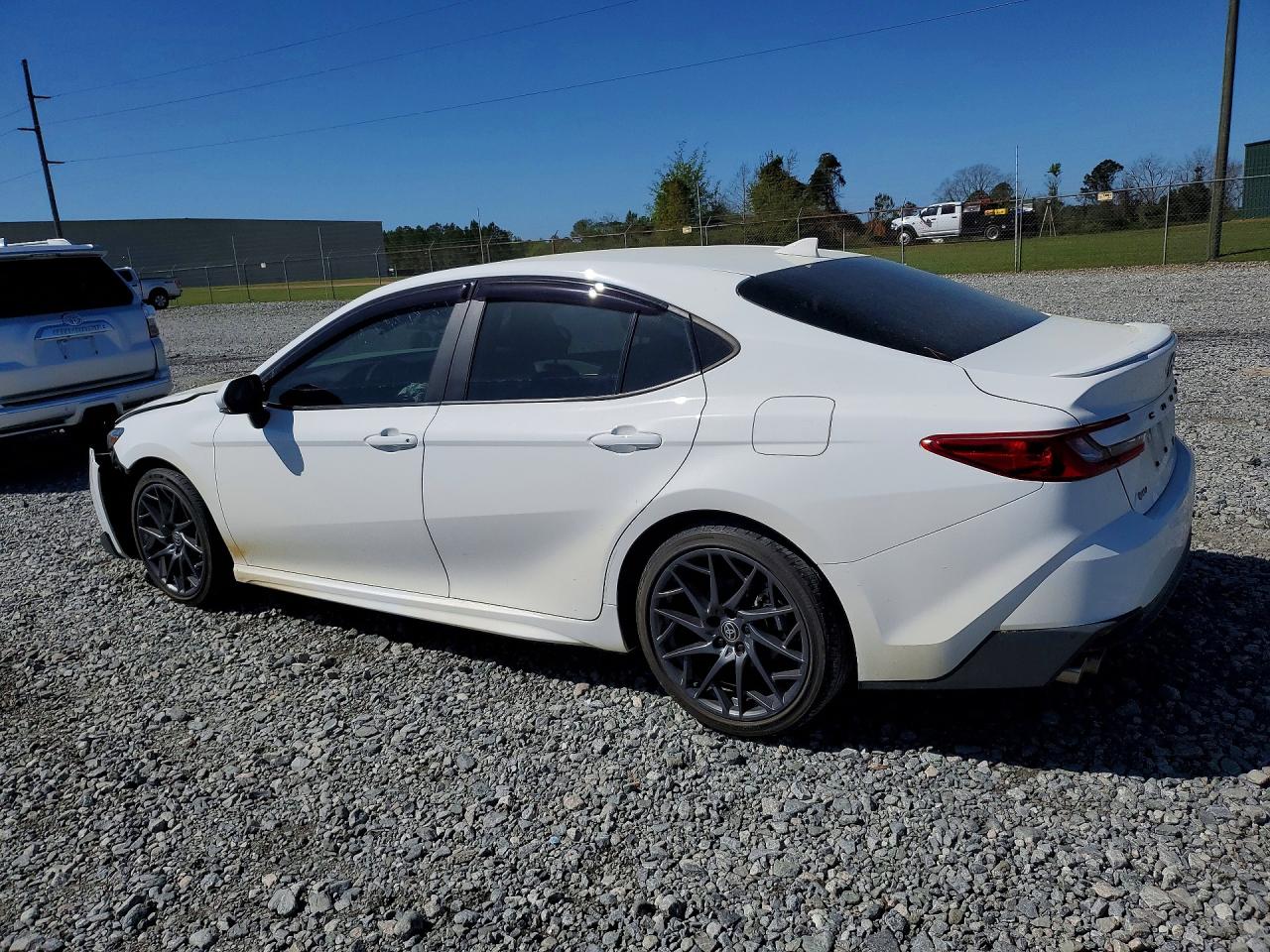 2025 TOYOTA CAMRY SE photo 3