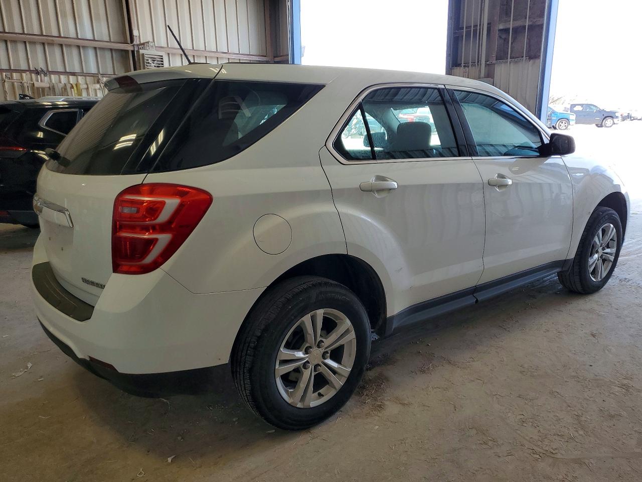 2016 CHEVROLET EQUINOX LS photo 5