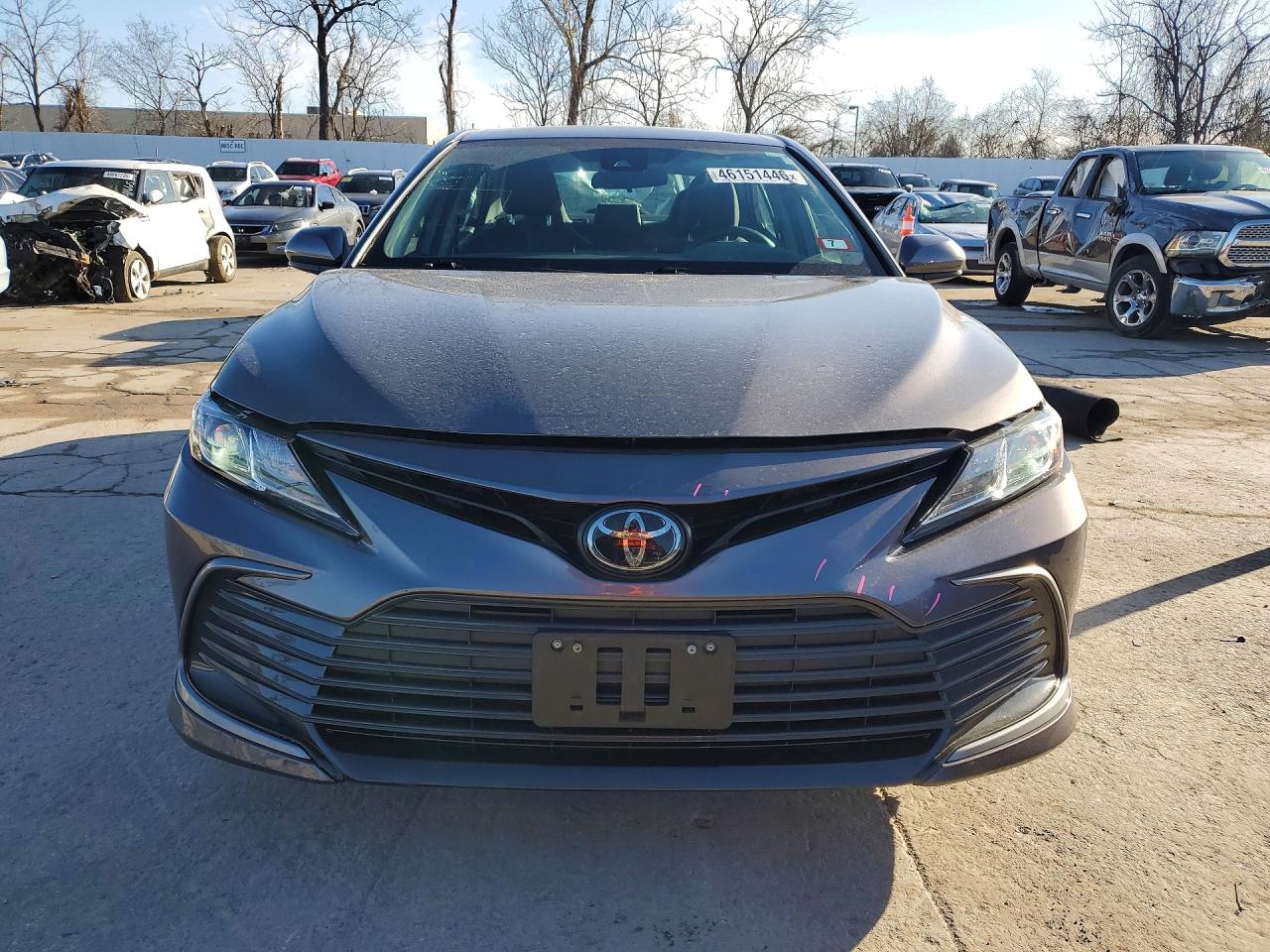 2022 TOYOTA CAMRY LE photo 13
