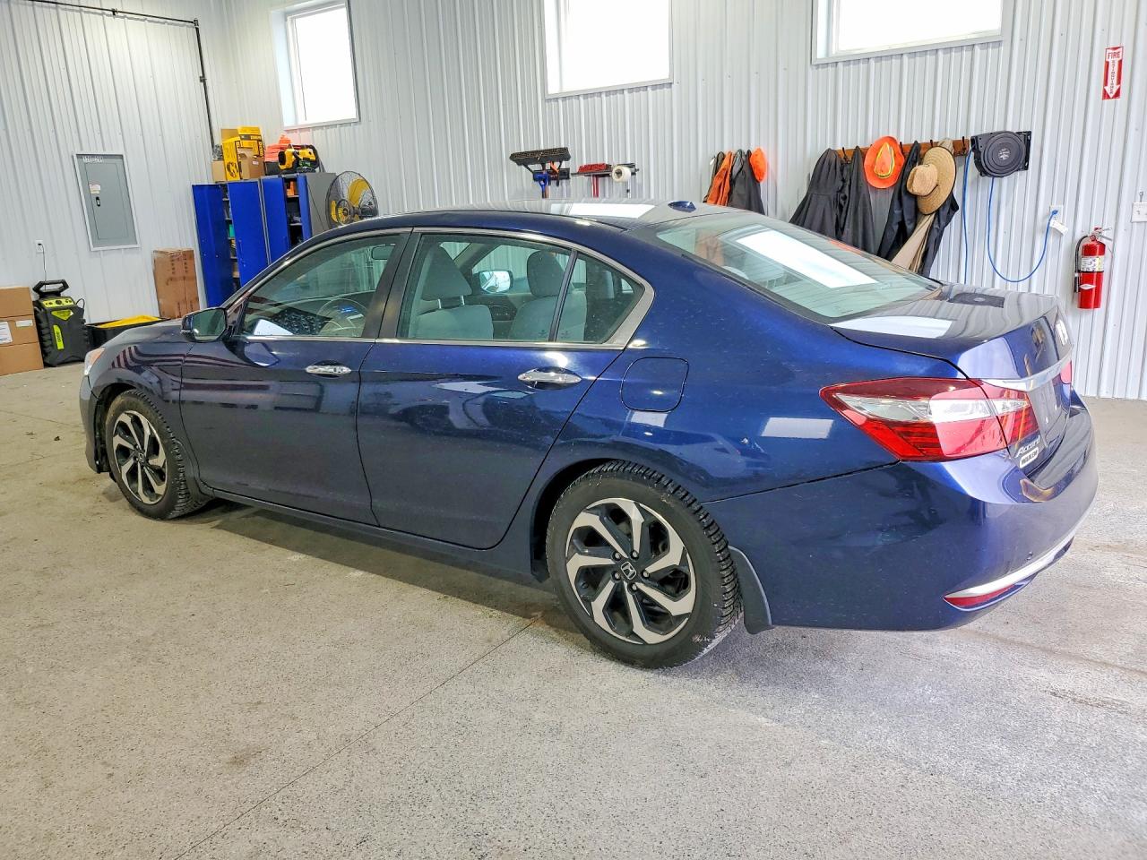 2016 HONDA ACCORD EX photo 4