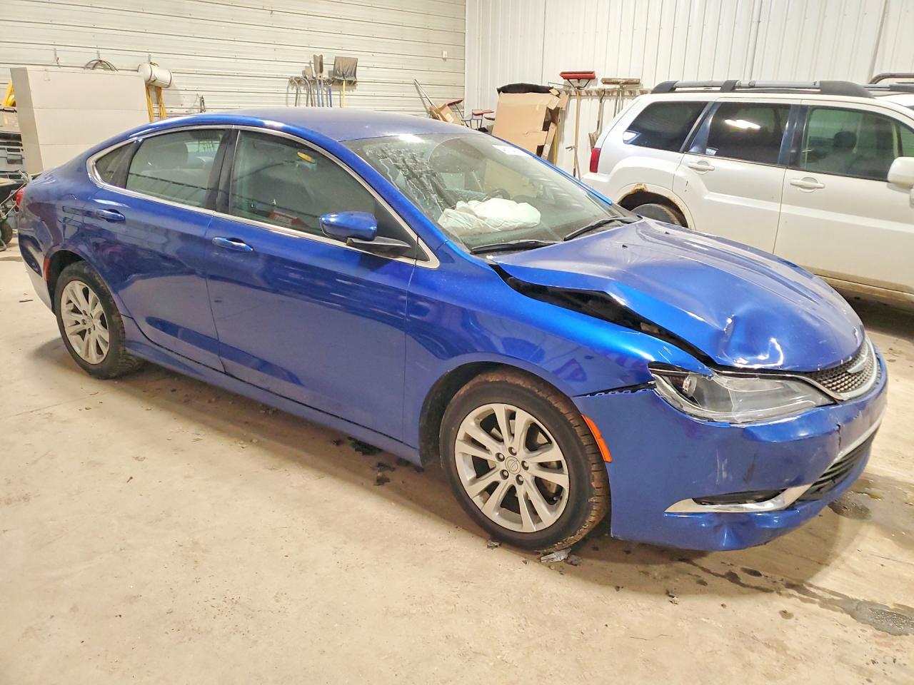 2015 CHRYSLER 200 LIMITED photo 4