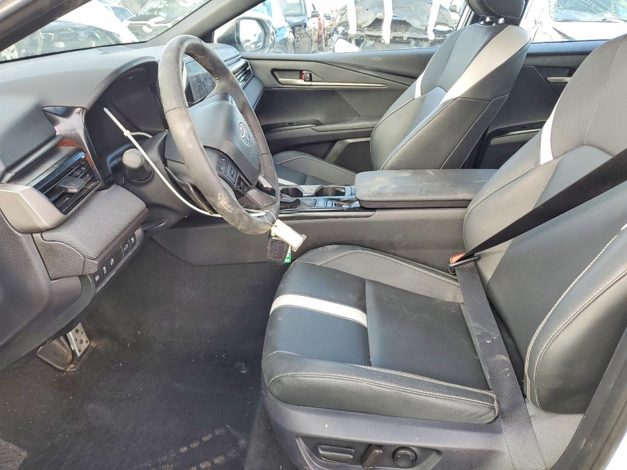 2025 TOYOTA CAMRY SE photo 7