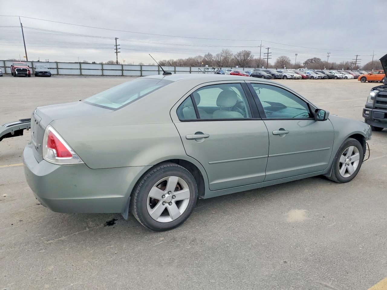 2008 FORD FUSION SE photo 5