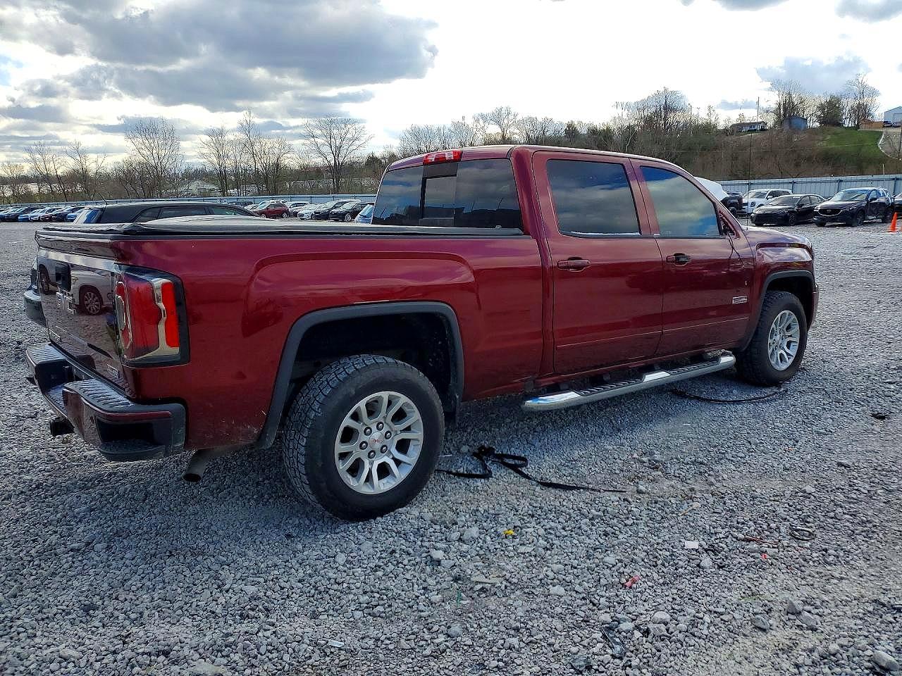 2017 GMC SIERRA K1500 SLT photo 7