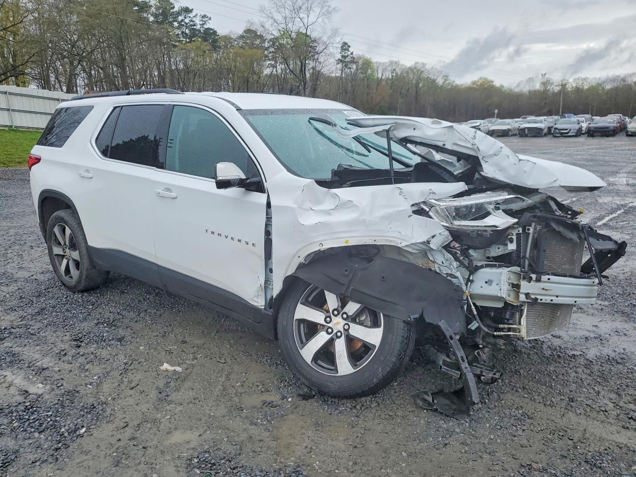 2020 CHEVROLET TRAVERSE LT photo 4