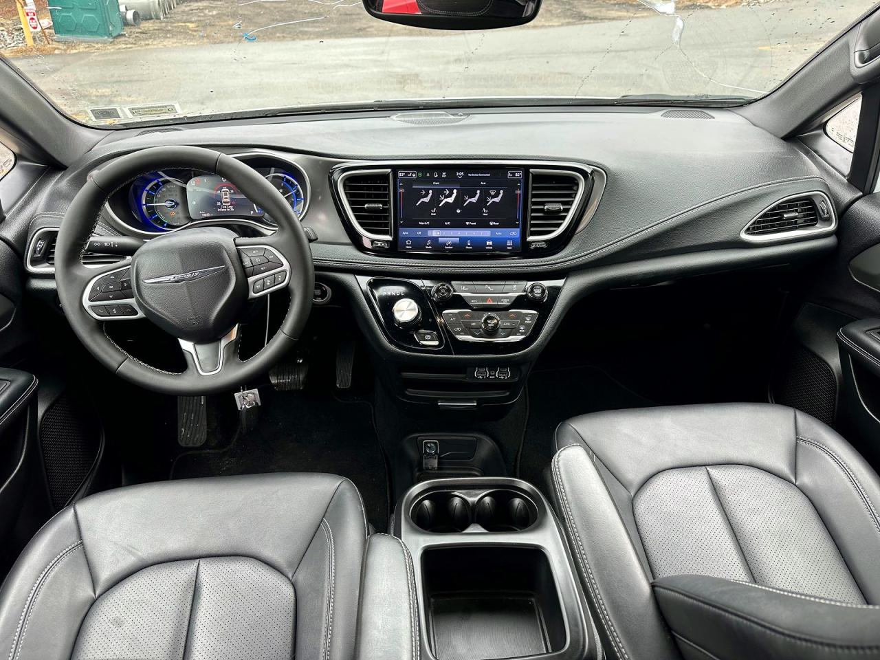 2025 CHRYSLER PACIFICA HYBRID SELECT photo 7