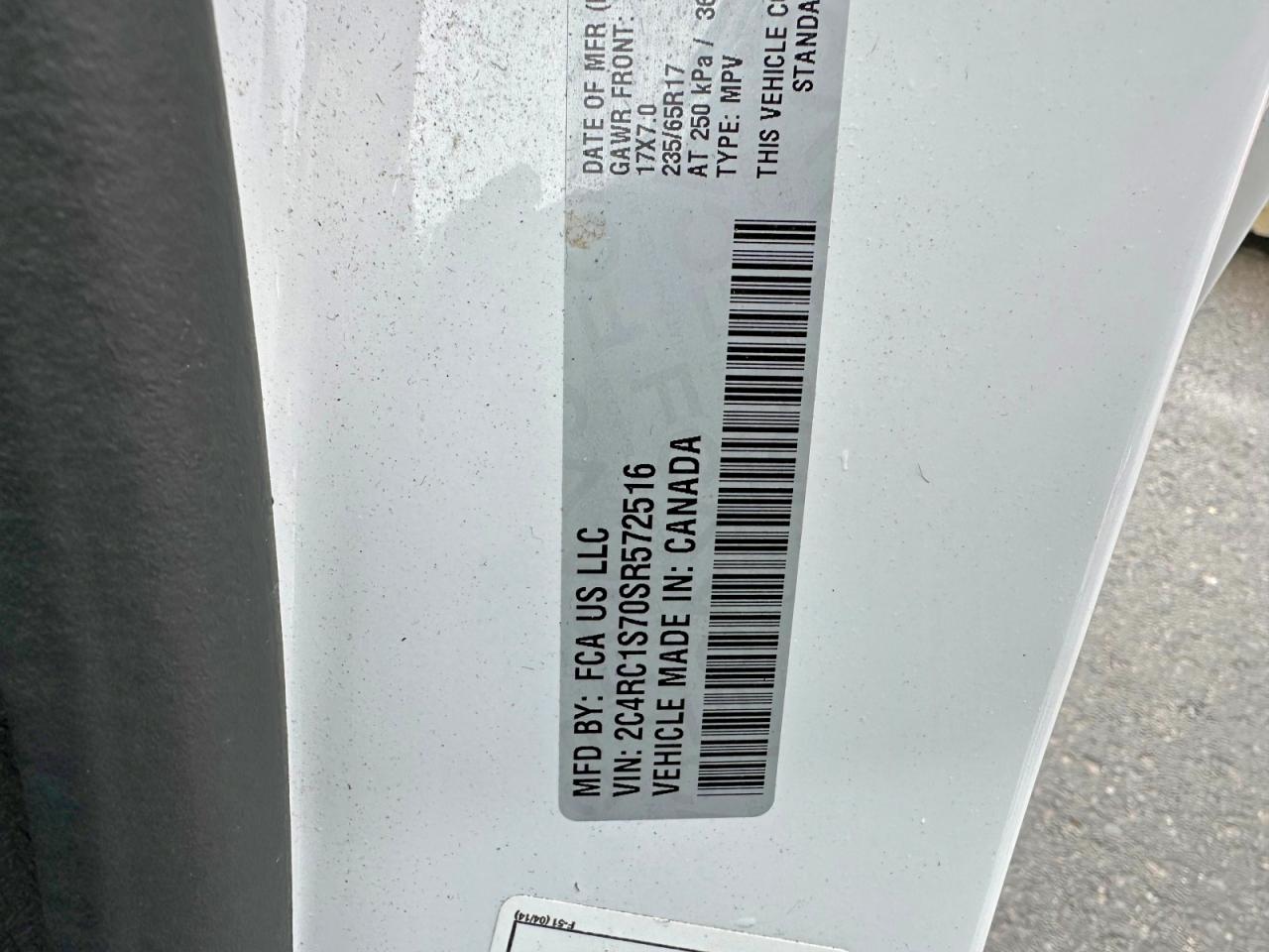 2025 CHRYSLER PACIFICA HYBRID SELECT photo 10