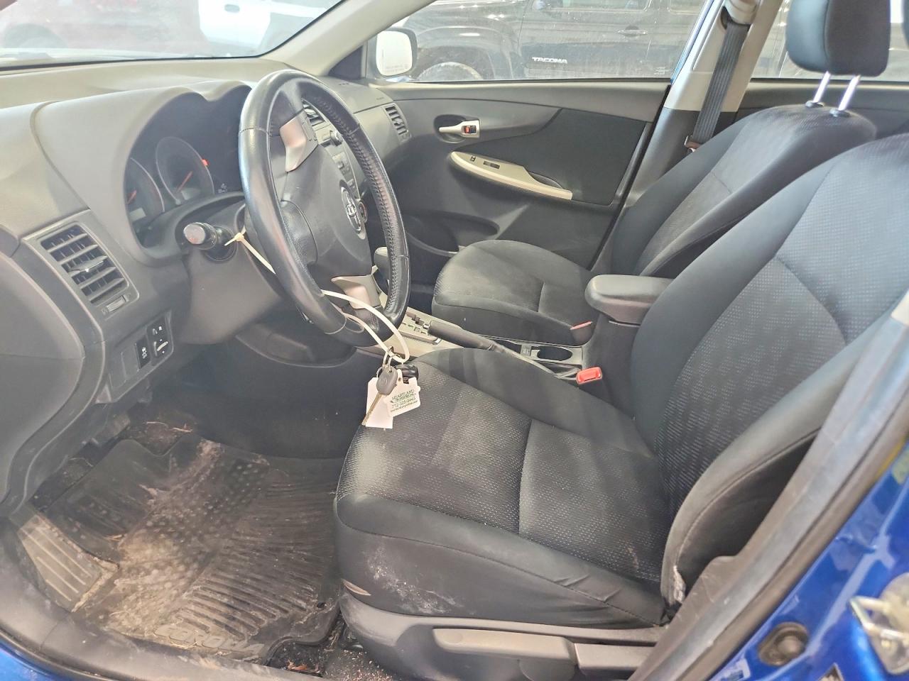 2010 TOYOTA COROLLA S photo 7