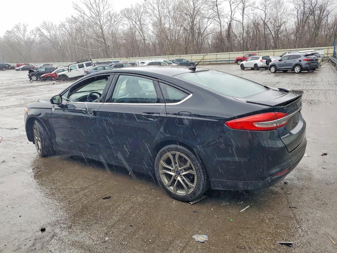 2017 FORD FUSION S photo 2