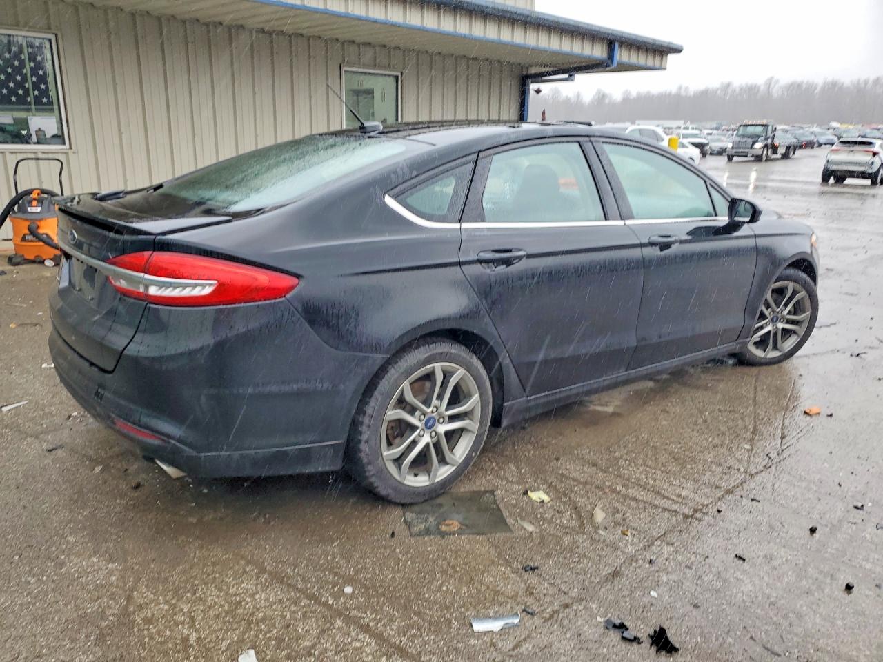 2017 FORD FUSION S photo 3