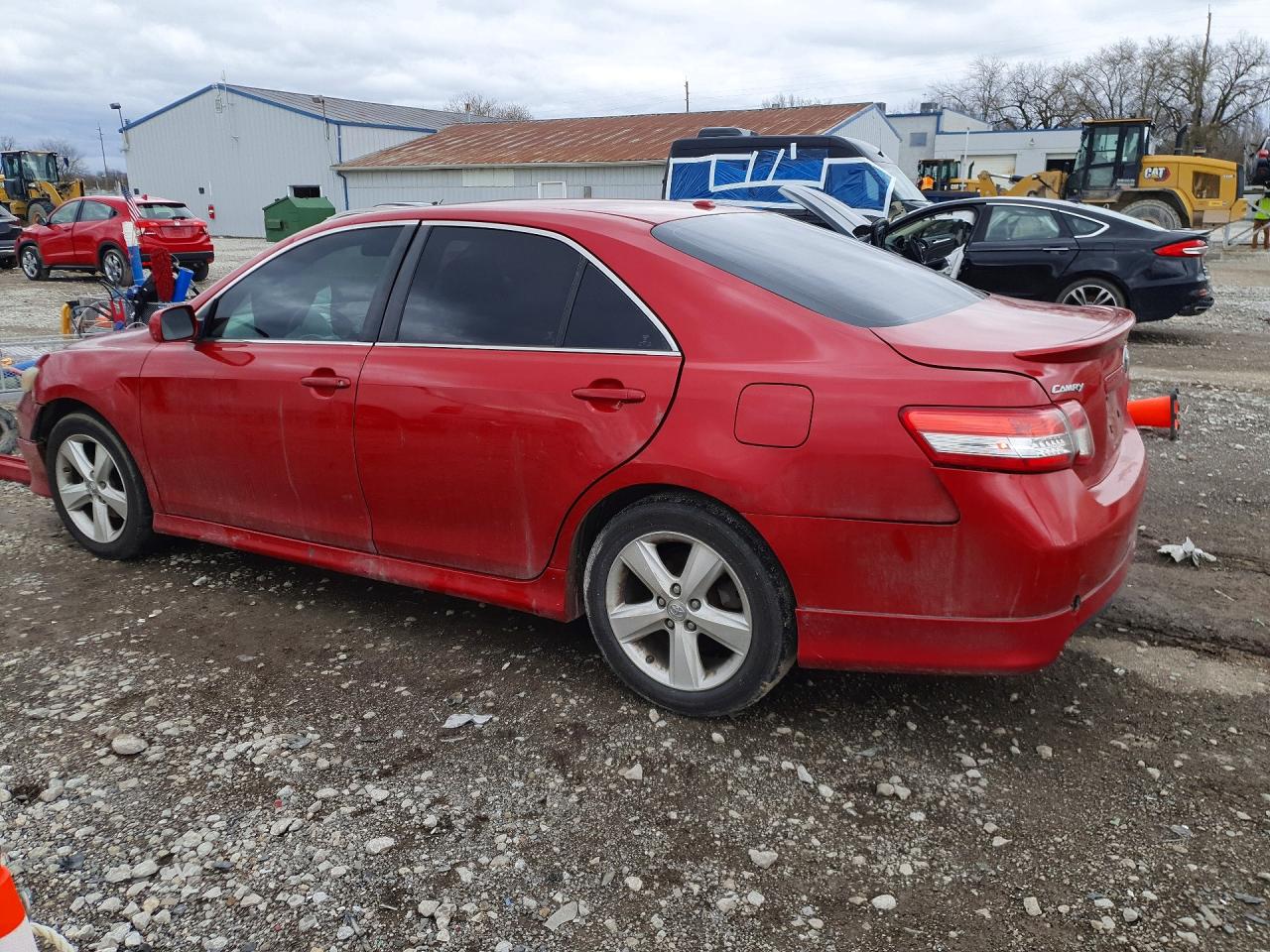 2010 TOYOTA CAMRY SE photo 2