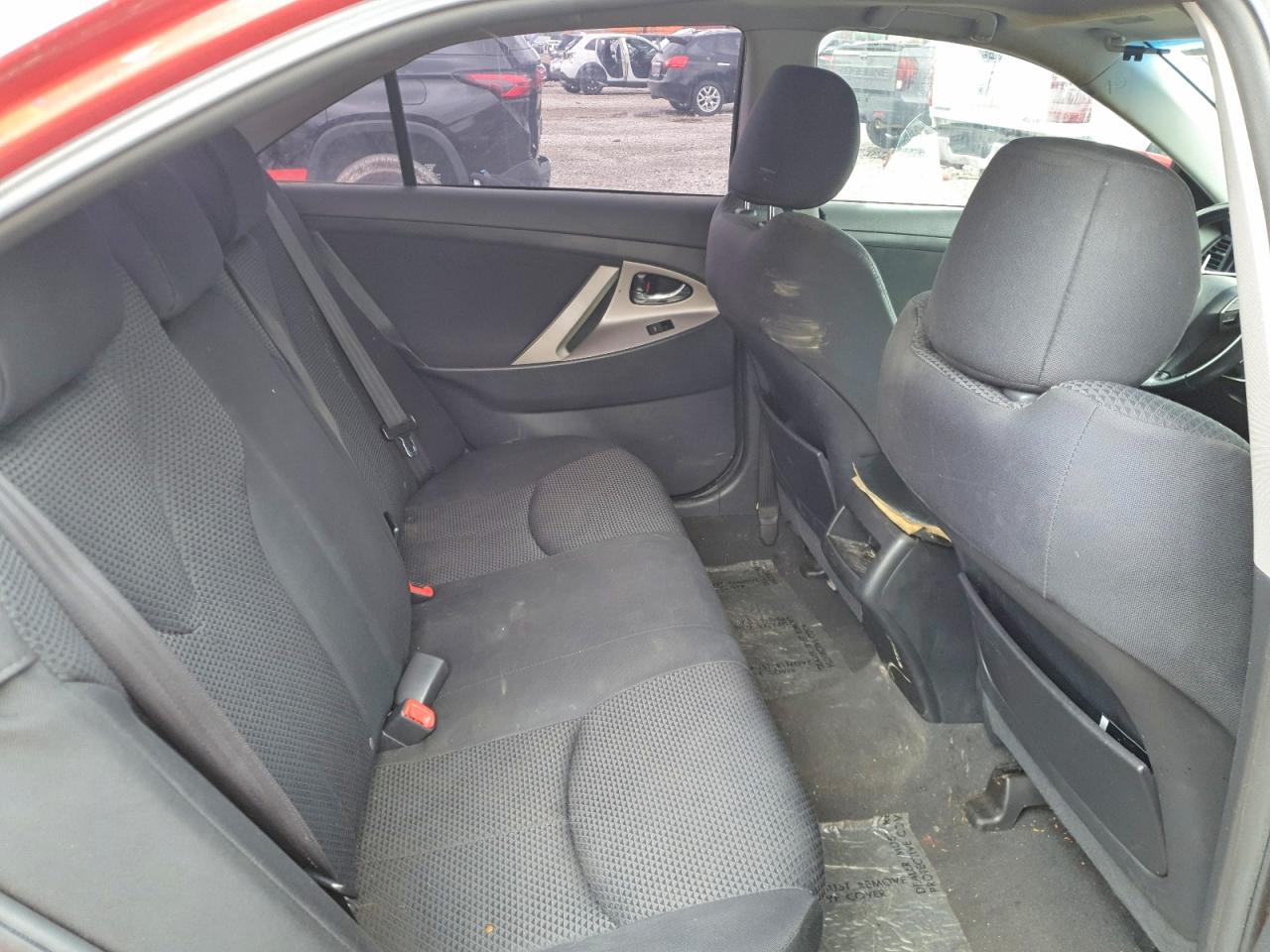 2010 TOYOTA CAMRY SE photo 10