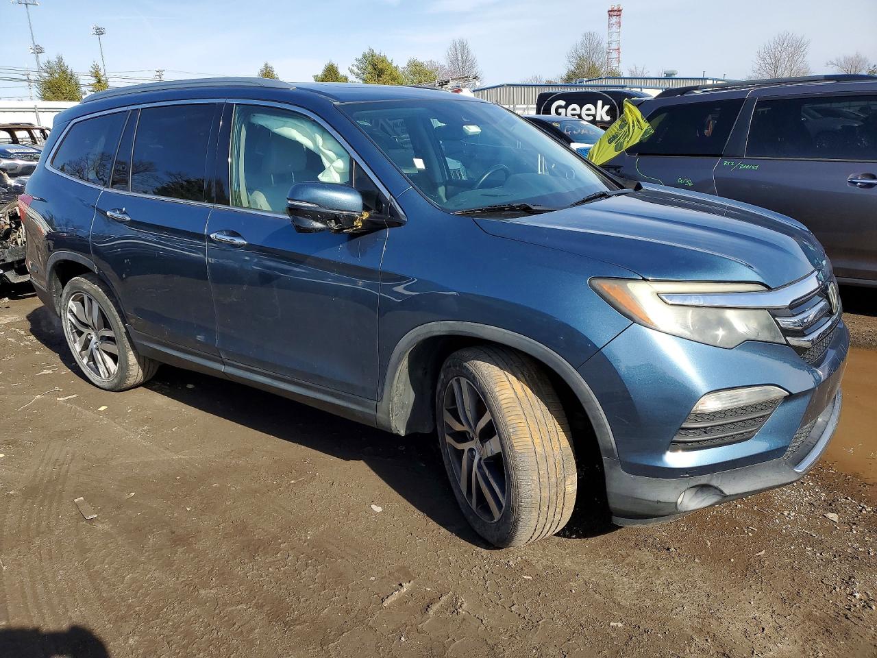 2016 HONDA PILOT TOURING photo 7