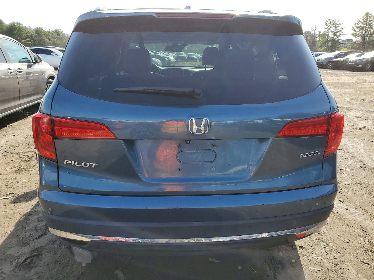 2016 HONDA PILOT TOURING photo 11