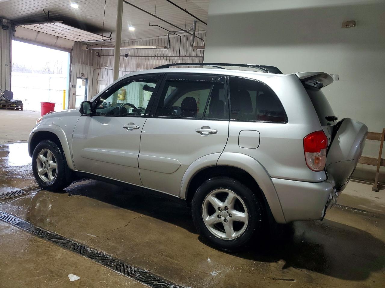 2003 TOYOTA RAV4 BASE photo 3