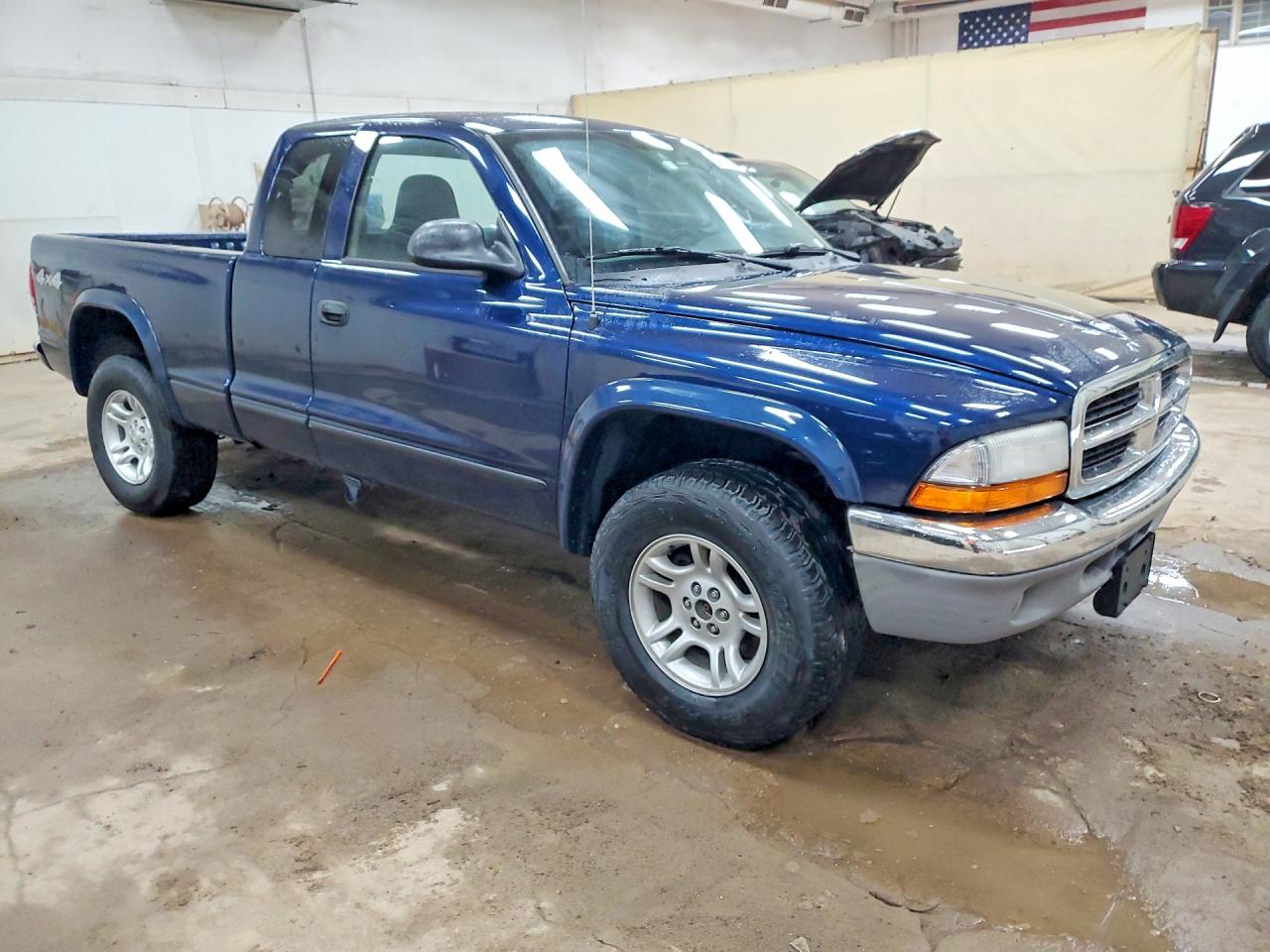 2004 DODGE DAKOTA SLT photo 4