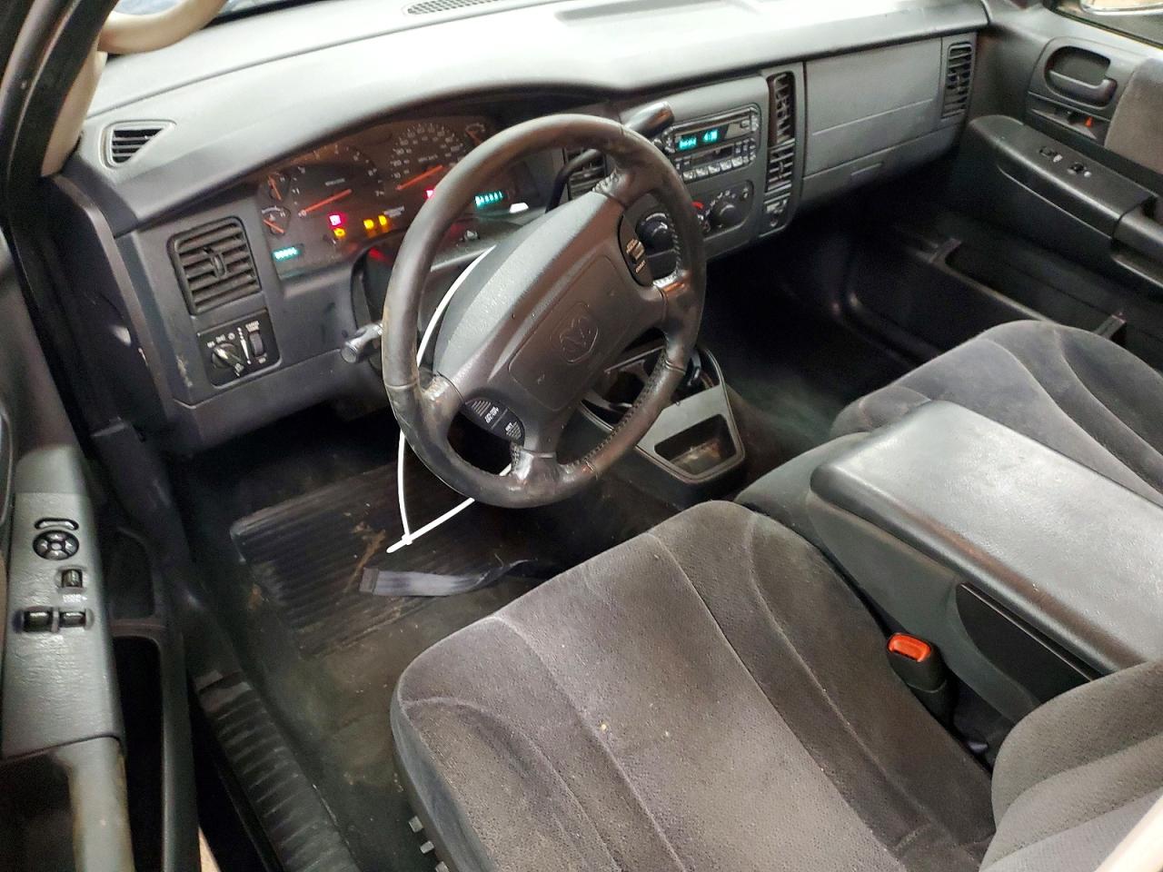 2004 DODGE DAKOTA SLT photo 8