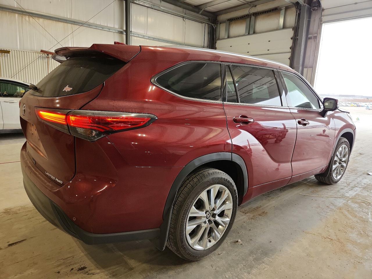 2023 TOYOTA HIGHLANDER LIMITED photo 3