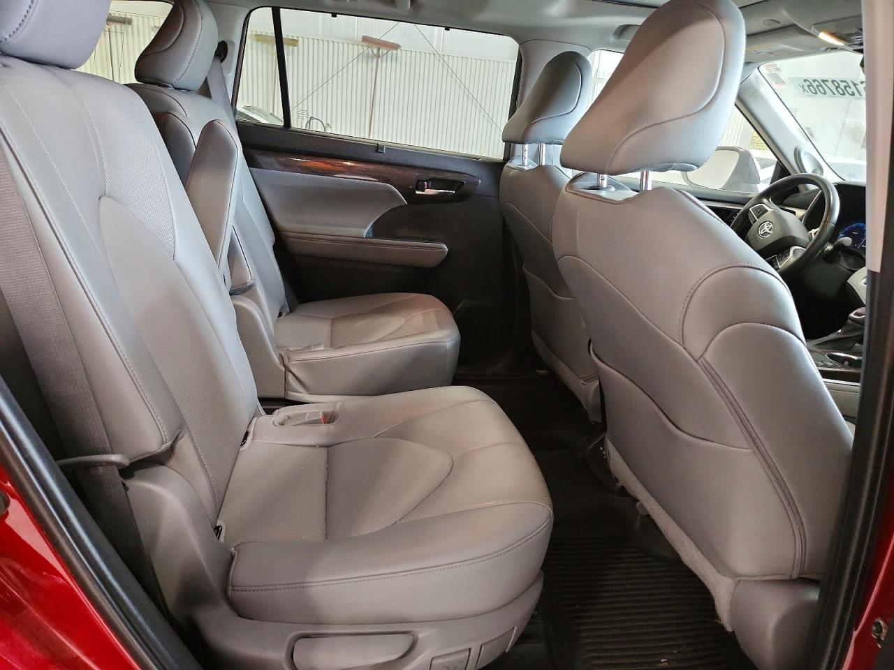 2023 TOYOTA HIGHLANDER LIMITED photo 10