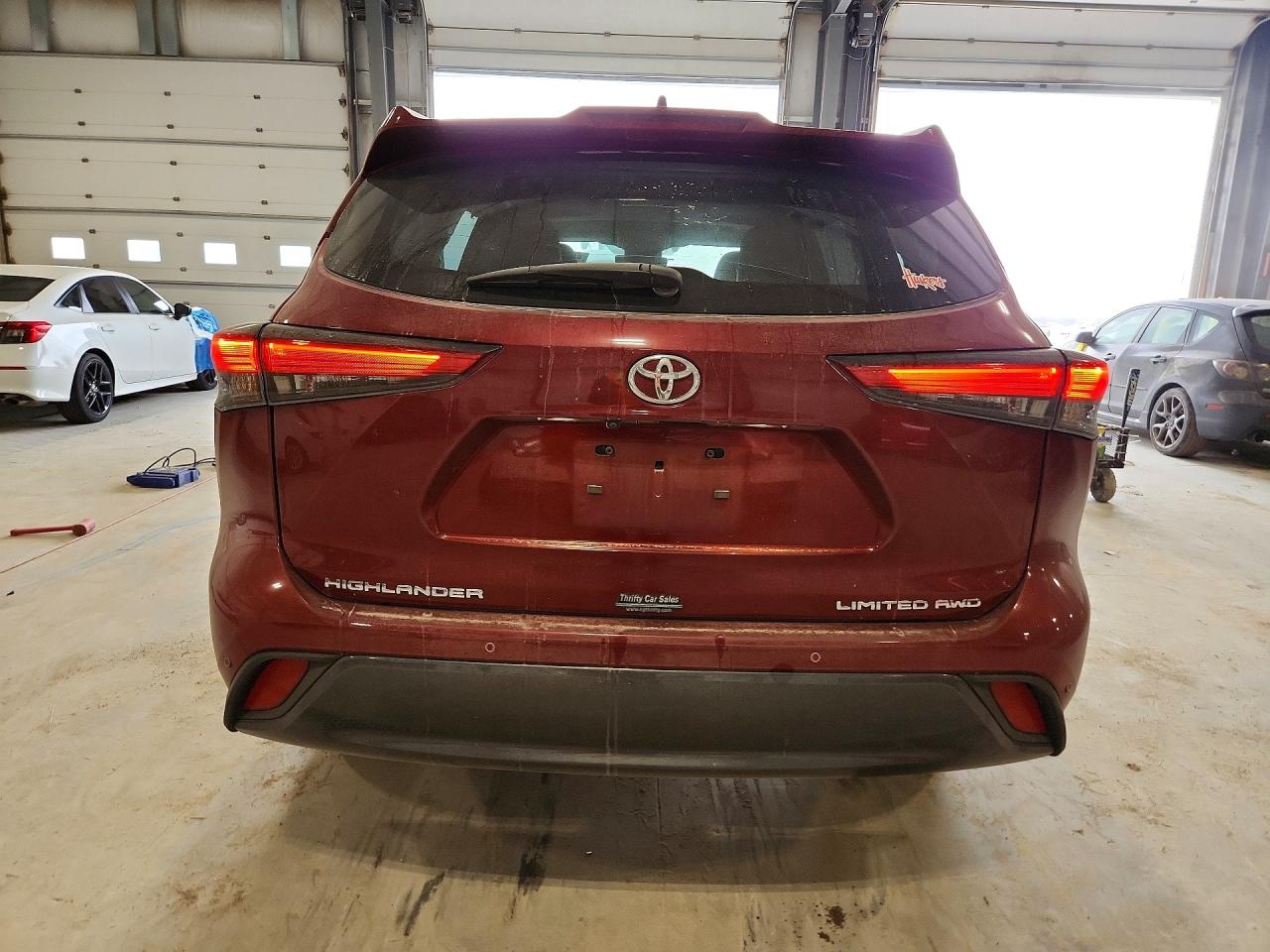 2023 TOYOTA HIGHLANDER LIMITED photo 6