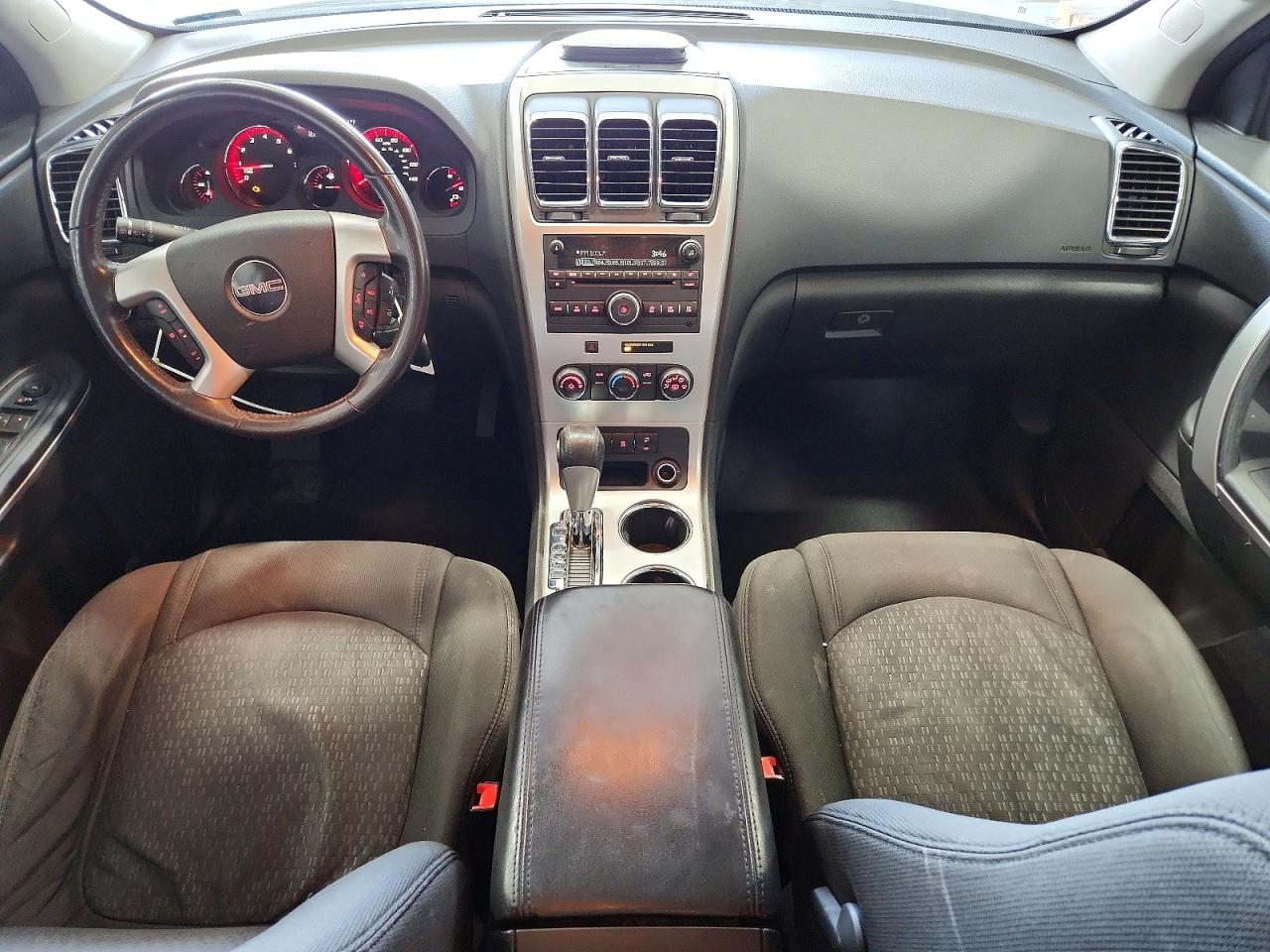 2011 GMC ACADIA SLE photo 8