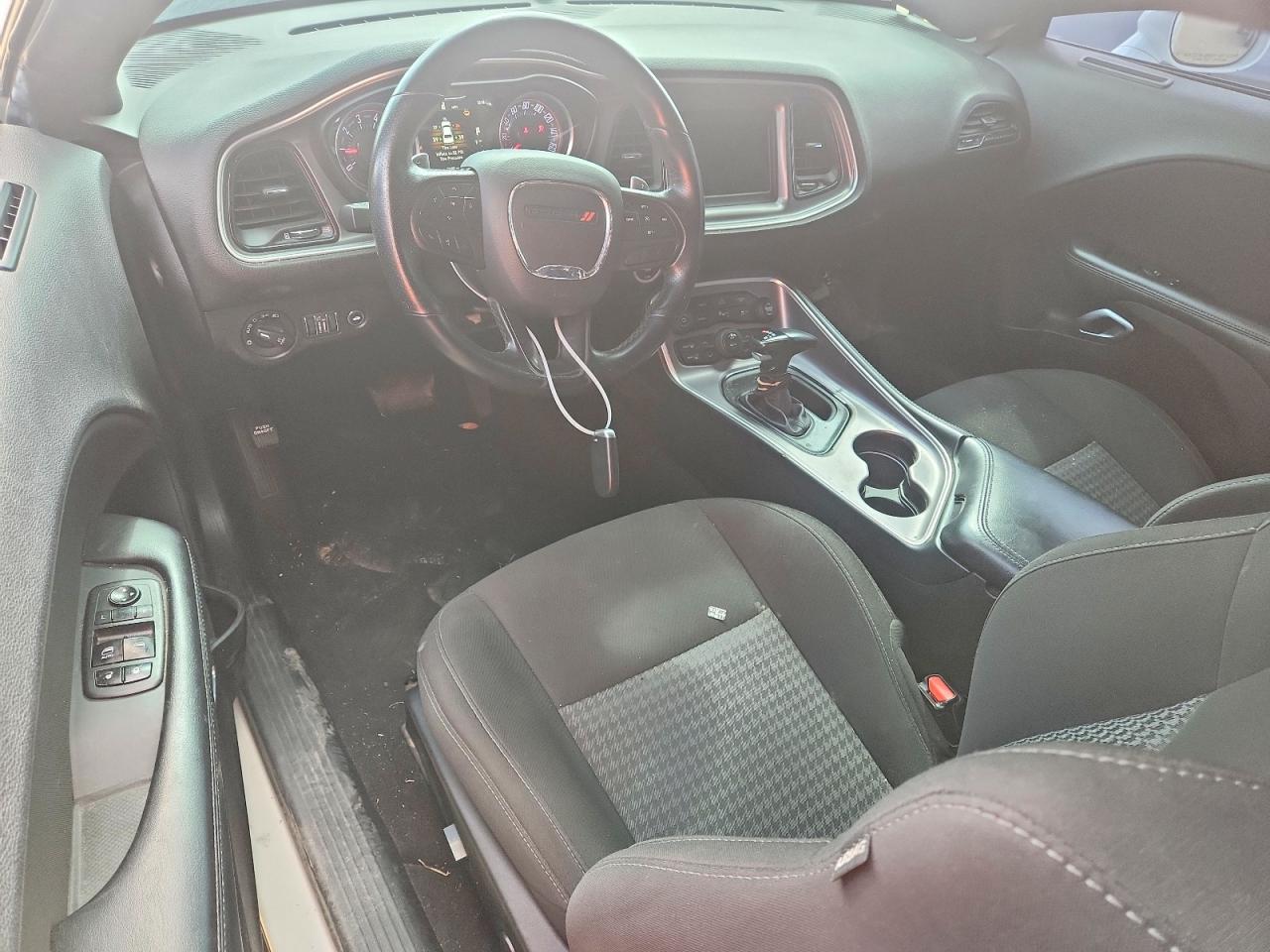 2022 DODGE CHALLENGER GT photo 16