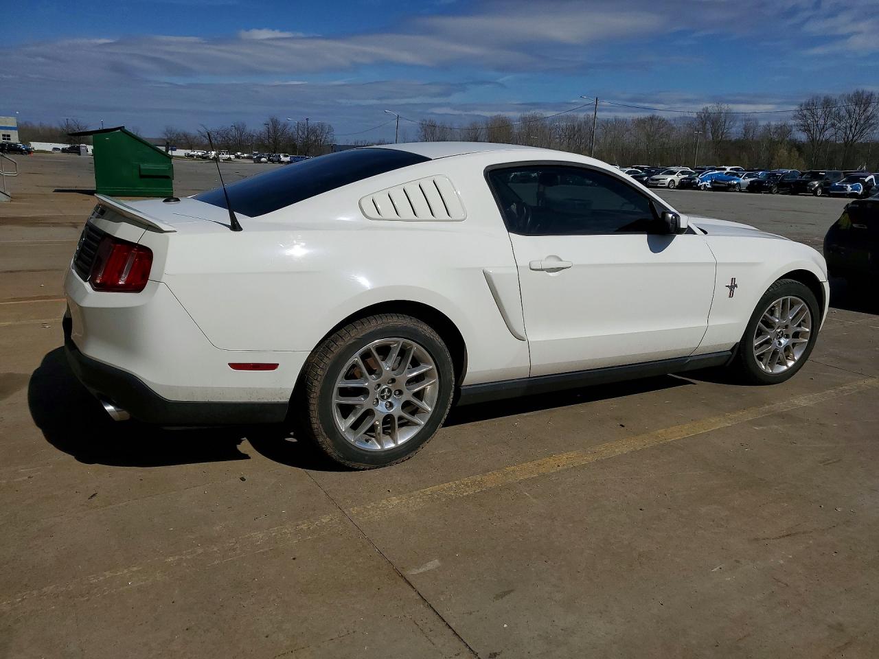 2012 FORD MUSTANG photo 5
